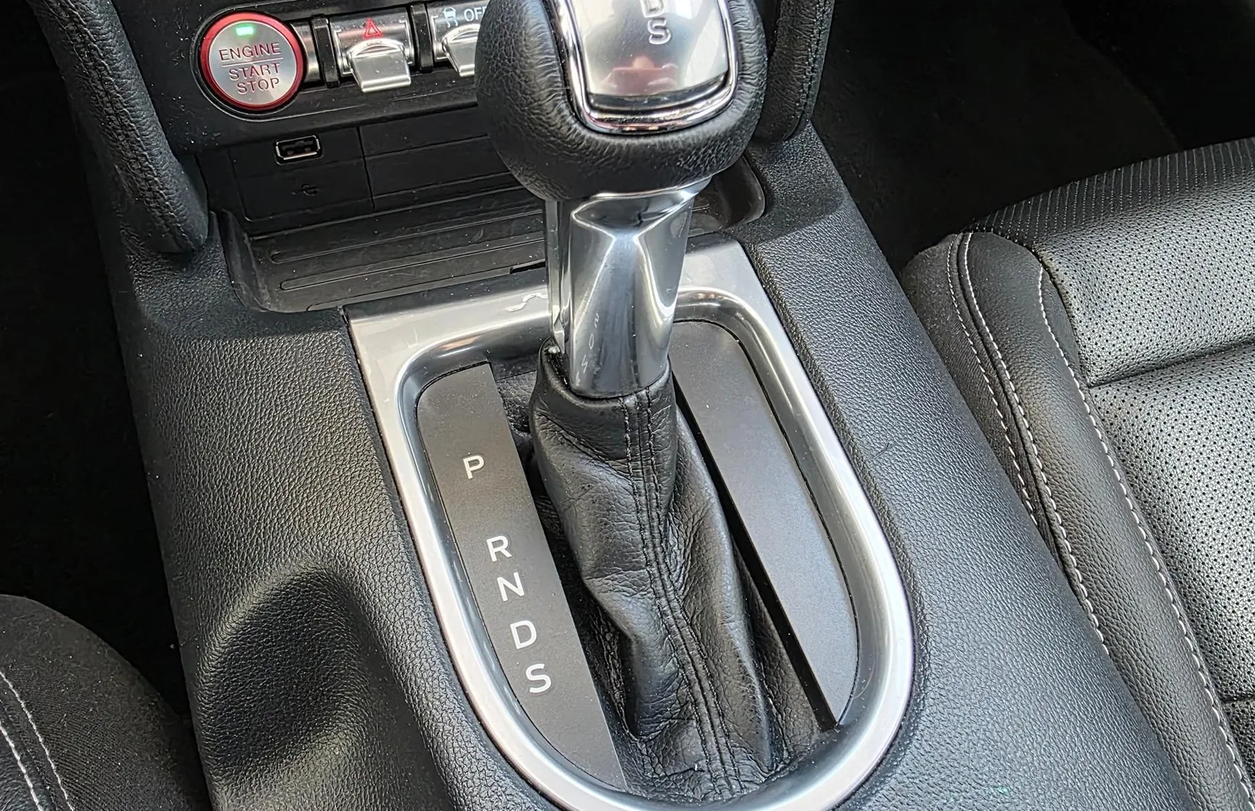 Zunanja slika - Ford Mustang - 2.3 - LED - USNJE - GR. + HLAJ. SED. - KAMERA - 14