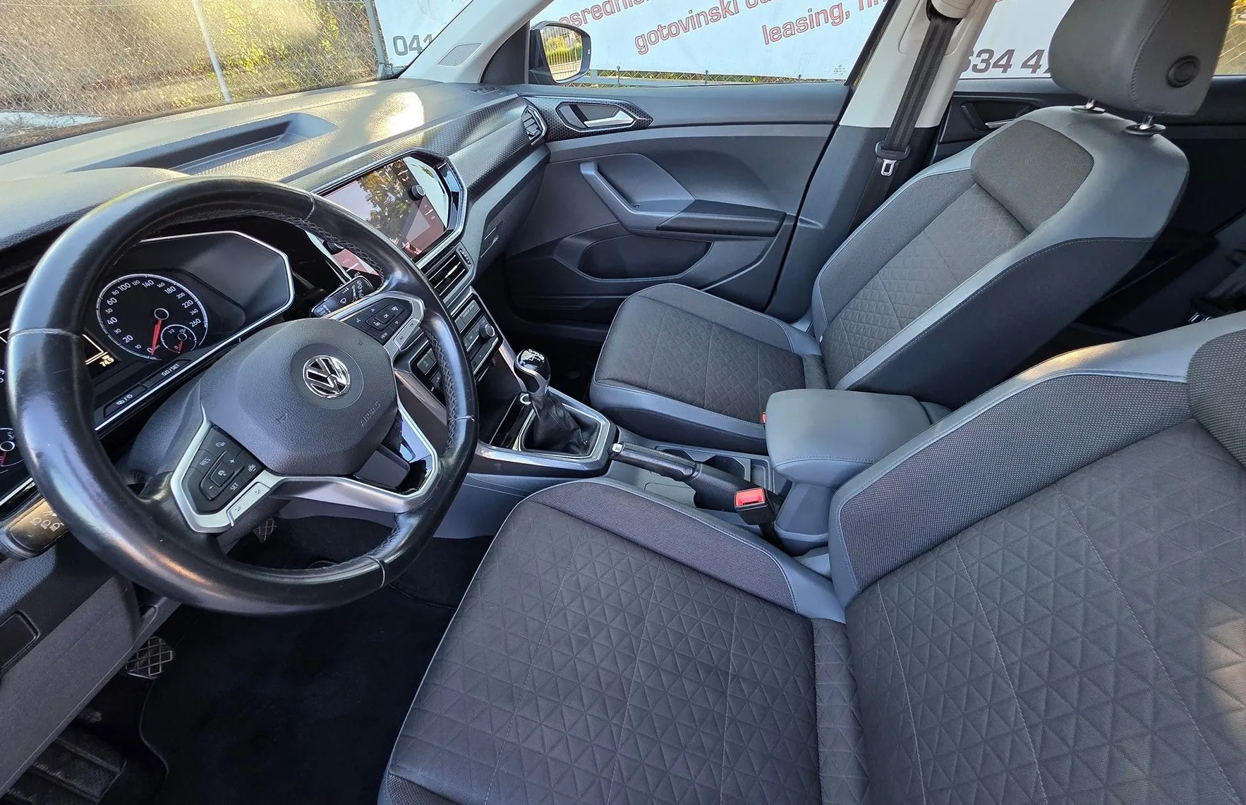 Zunanja slika - Volkswagen T-Cross - 1.0 TSI BMT STYLE LED-NAVI-ALU-PDC-1.LASTNIK - 10