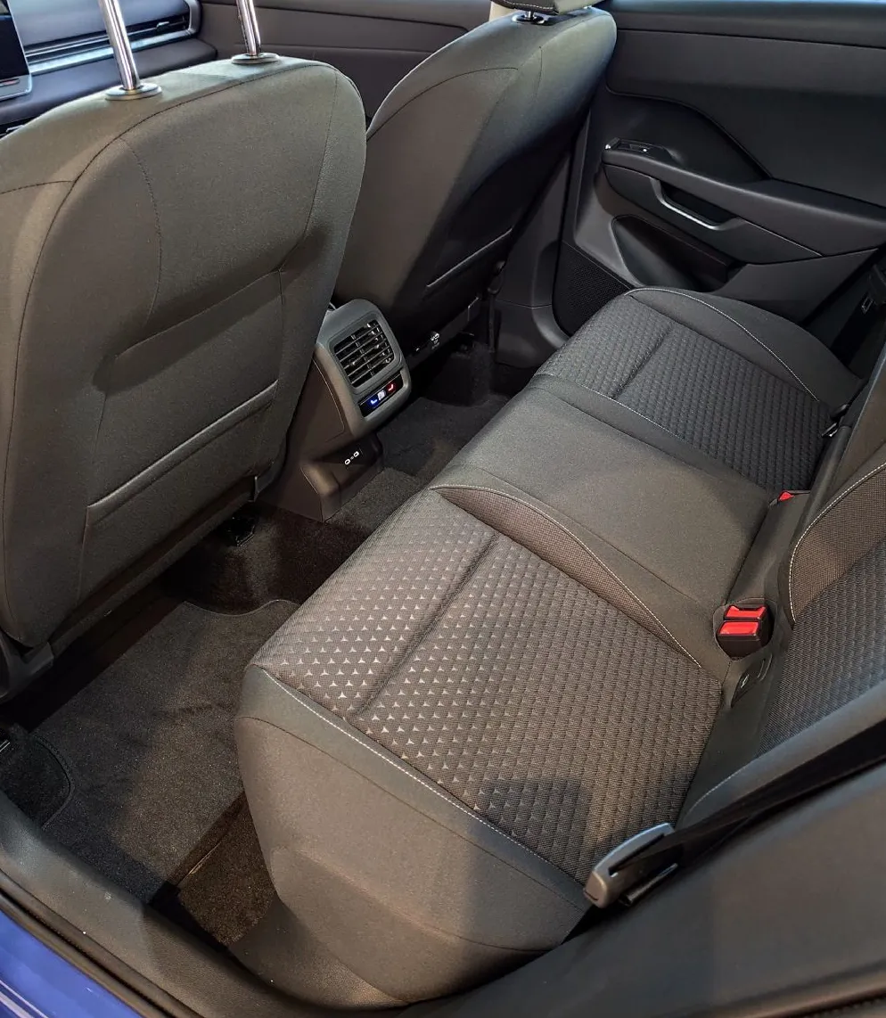 Zunanja slika - Volkswagen T-Roc - 1.5 eTSI Life DSG 110  150 - 10