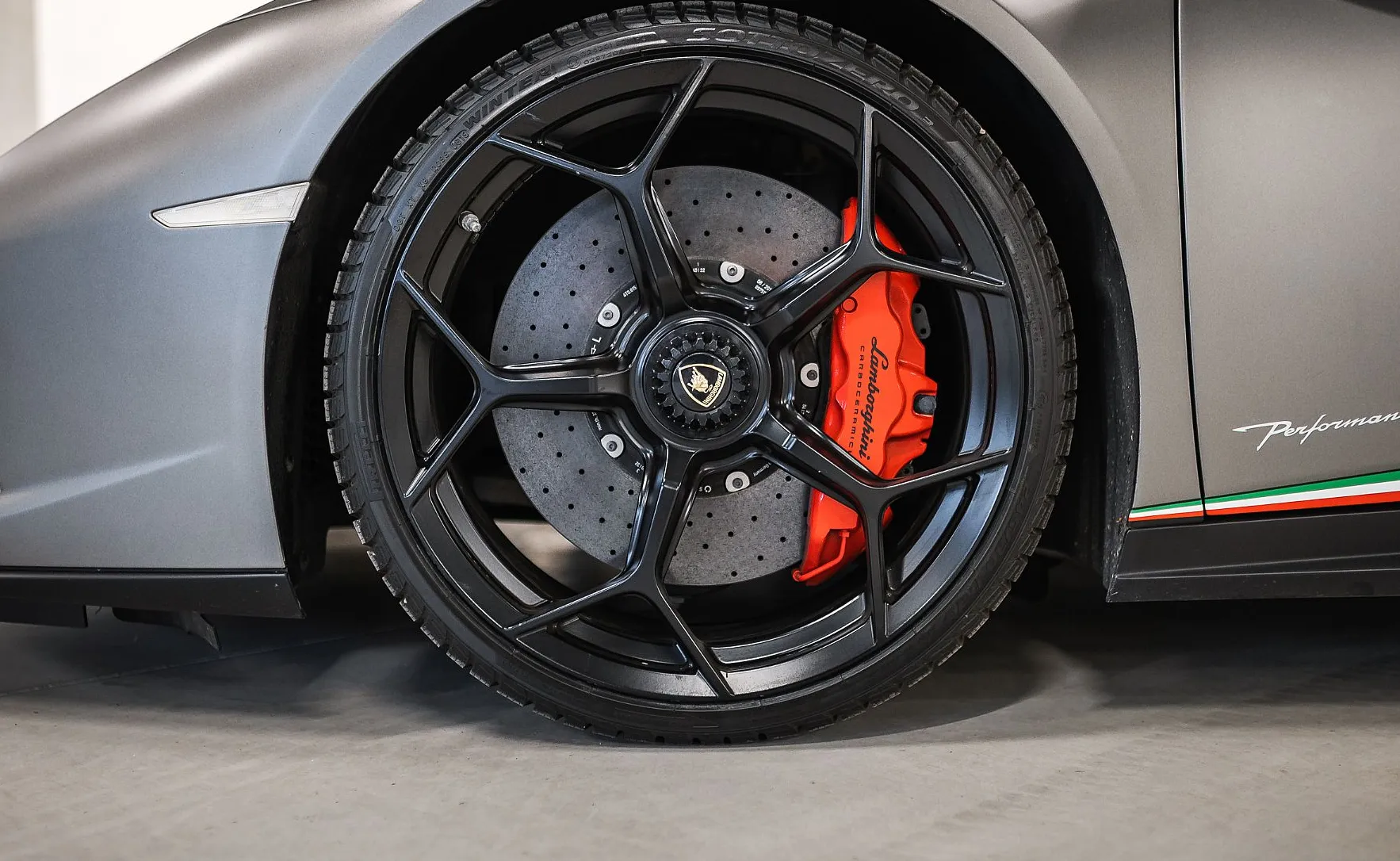 Zunanja slika - Lamborghini Huracan - LP 640-4 Performante VSA OPREMA - 9