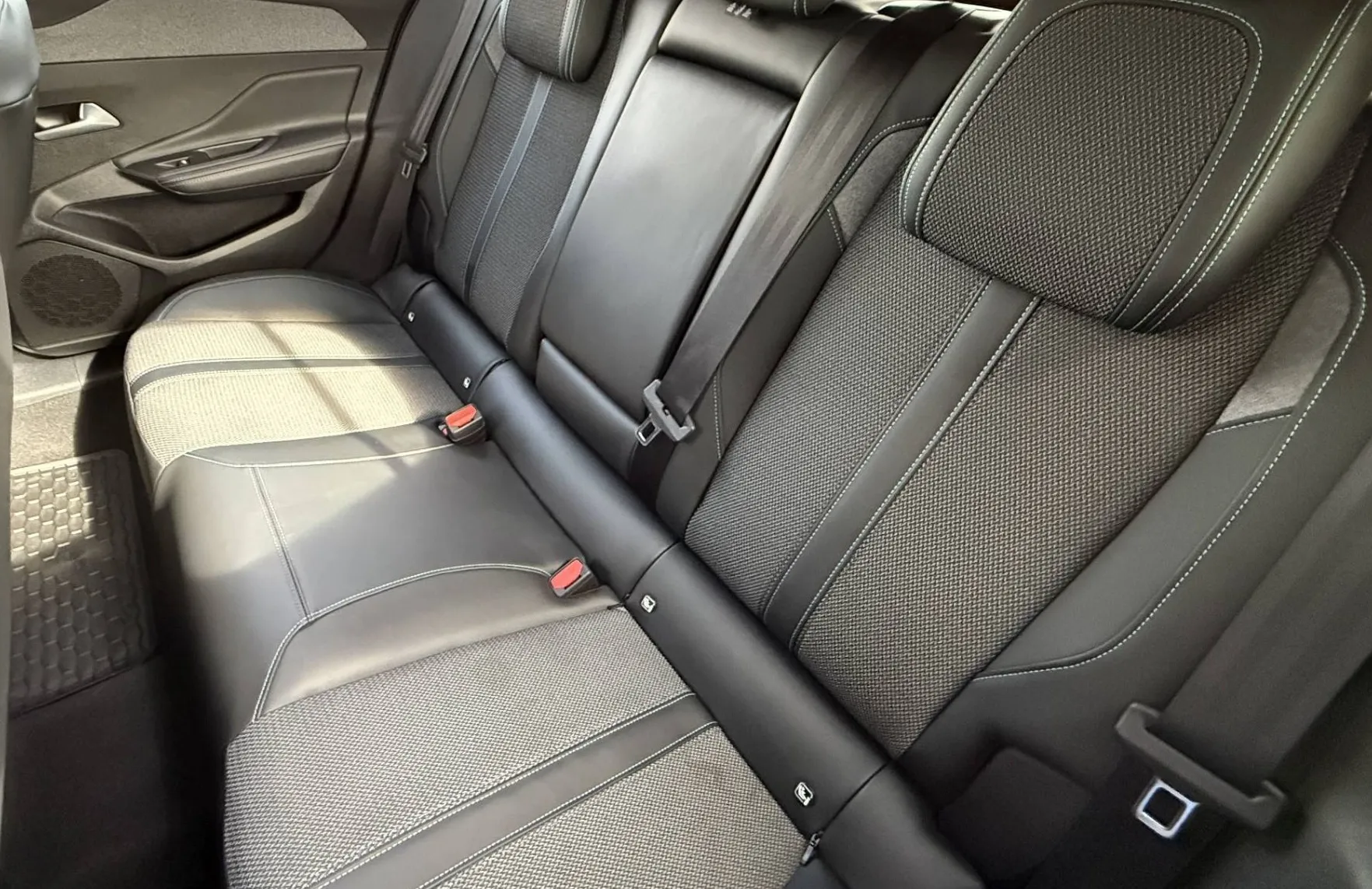 Zunanja slika - Peugeot 308 - 1.2 PURETECH 130 ALLURE PACK... - 12