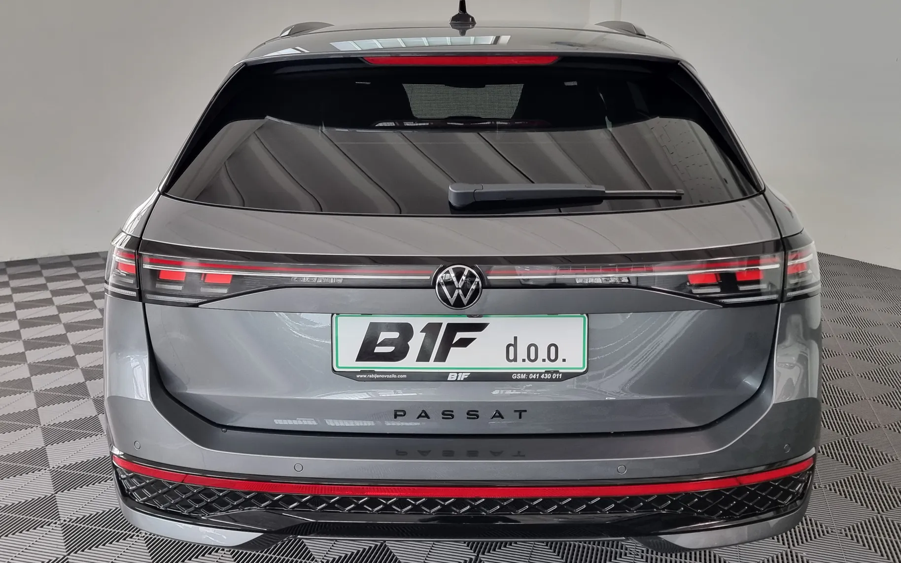 Zunanja slika - Volkswagen Passat - Variant 1.5 eTSI R-Line DSG 110kW - 6