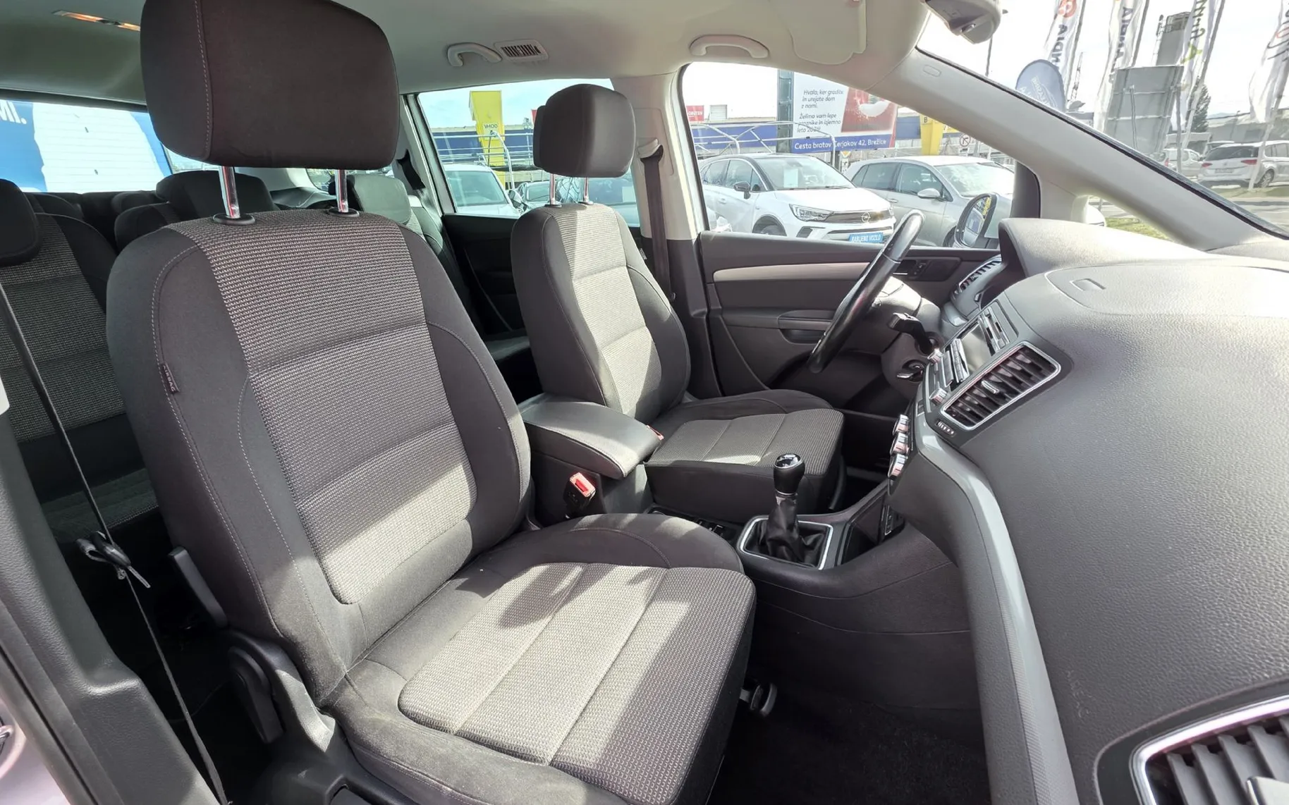 Zunanja slika - VW Sharan - 2.0 TDI BMT Comfortline.7 sedežev. SAMO 180412 KM - 9