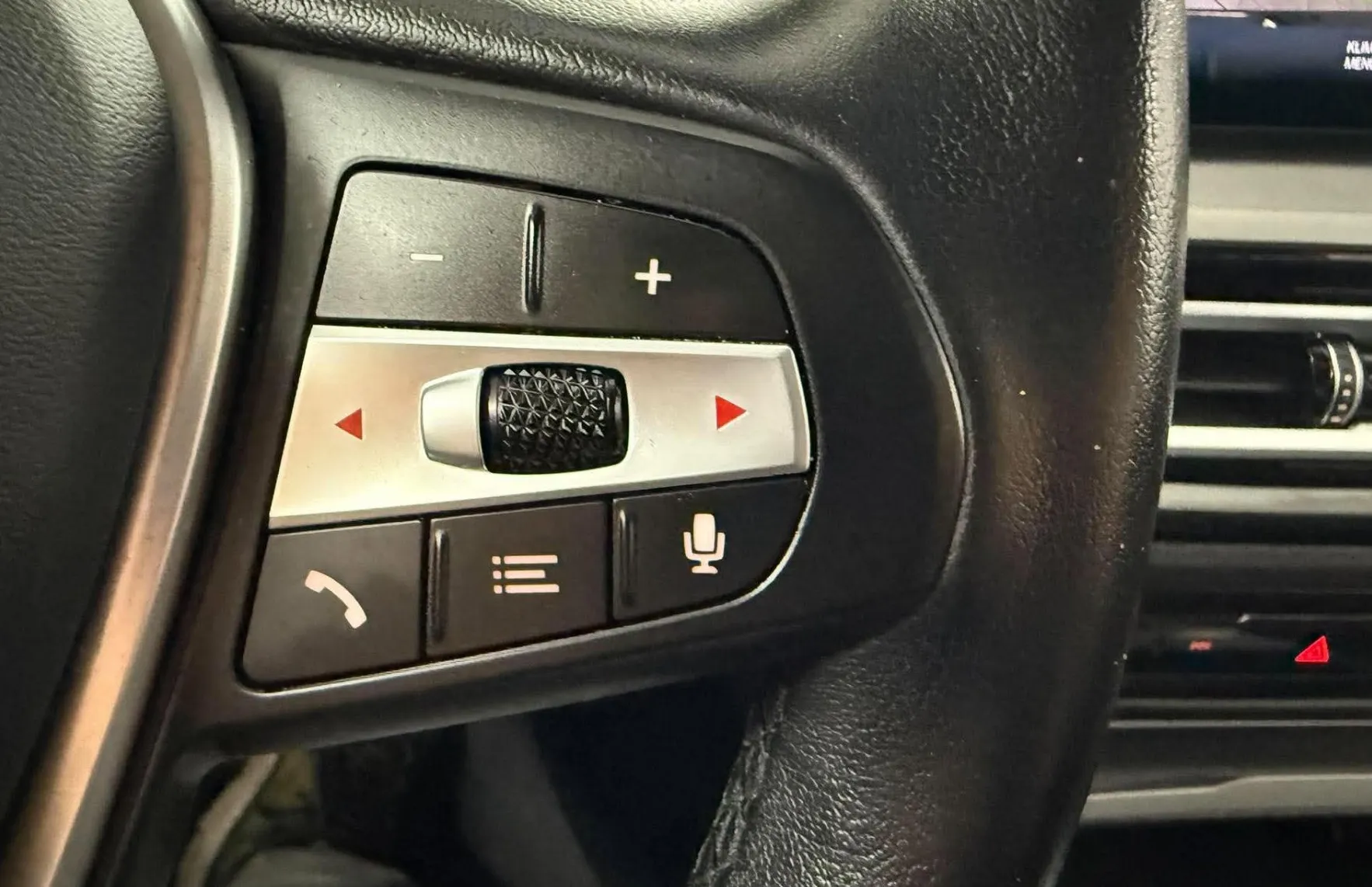 Zunanja slika - BMW Serija 3 - Touring: 320d Touring Avt.NEMŠKI+4ALU.USNJE.KAMERA.LED.N - 11