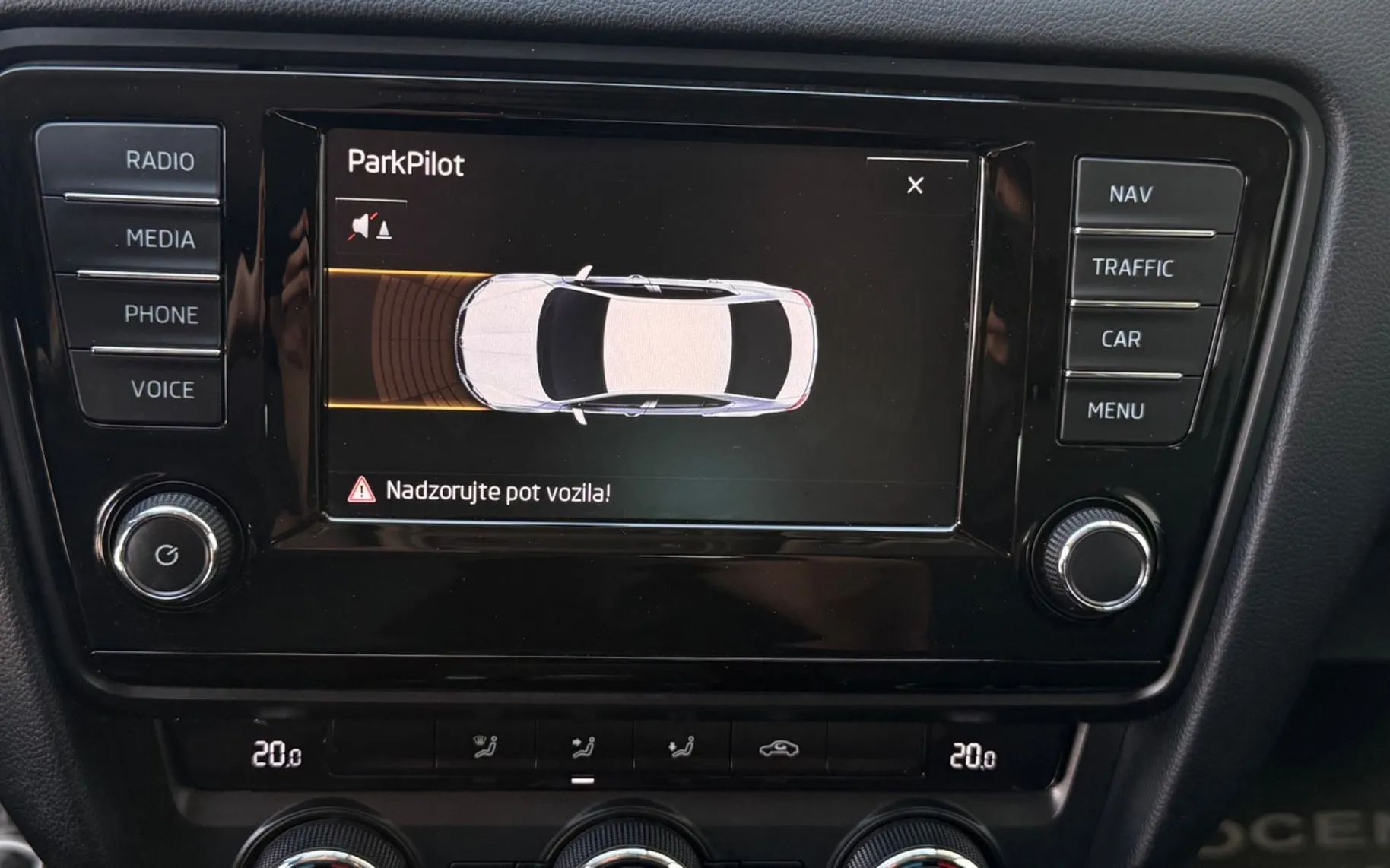 Notranja slika - Škoda Octavia - 1.6 TDI-NAVIGACIJA-LIZING ZA TUJCE-PDC-ODLIČEN- - 16