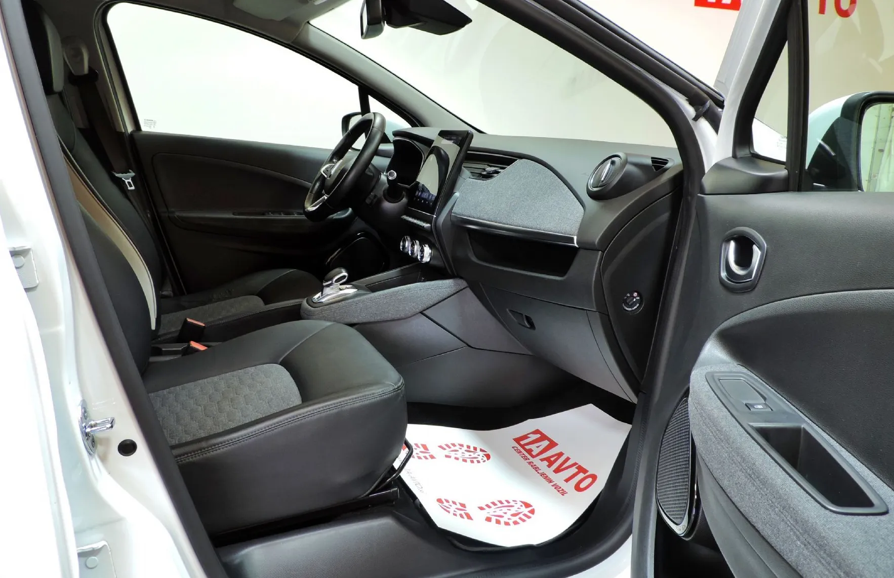 Zunanja slika - Renault Zoe - INTENS R135 - 10
