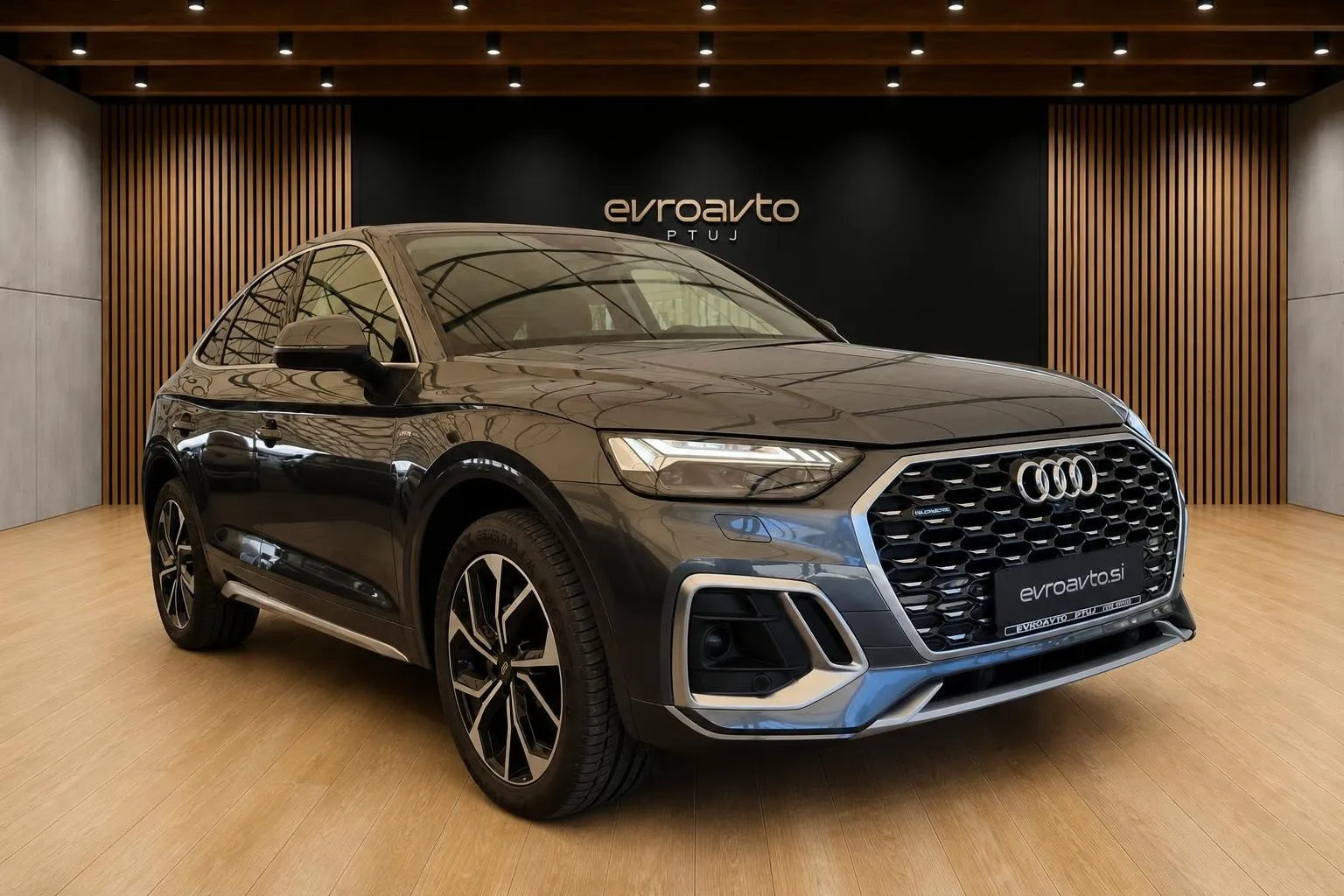 Zunanja slika - Audi Q5 Sportback - quattro 40 TDI S line Zračno•Matrix•Kljuka•Radar - 6