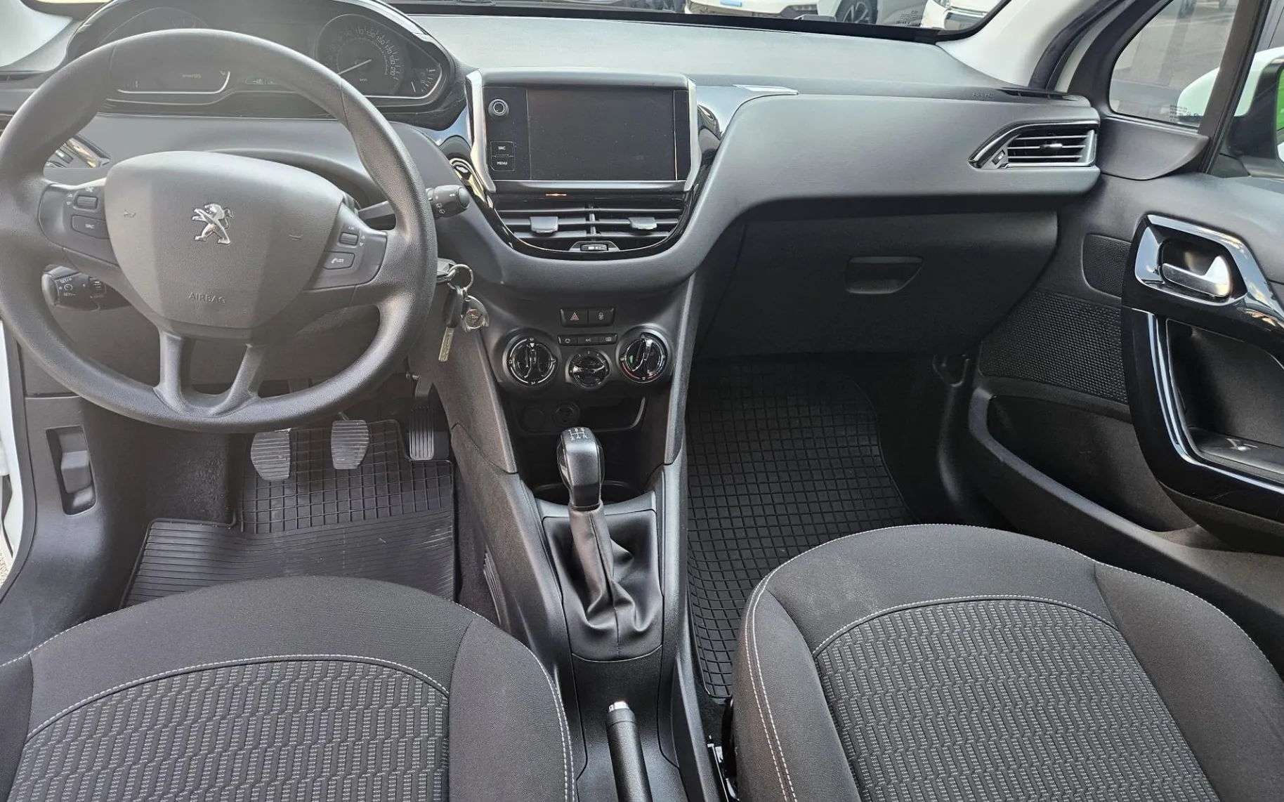 Zunanja slika - Peugeot 208 - 1.2 PureTech 82 Active - 7