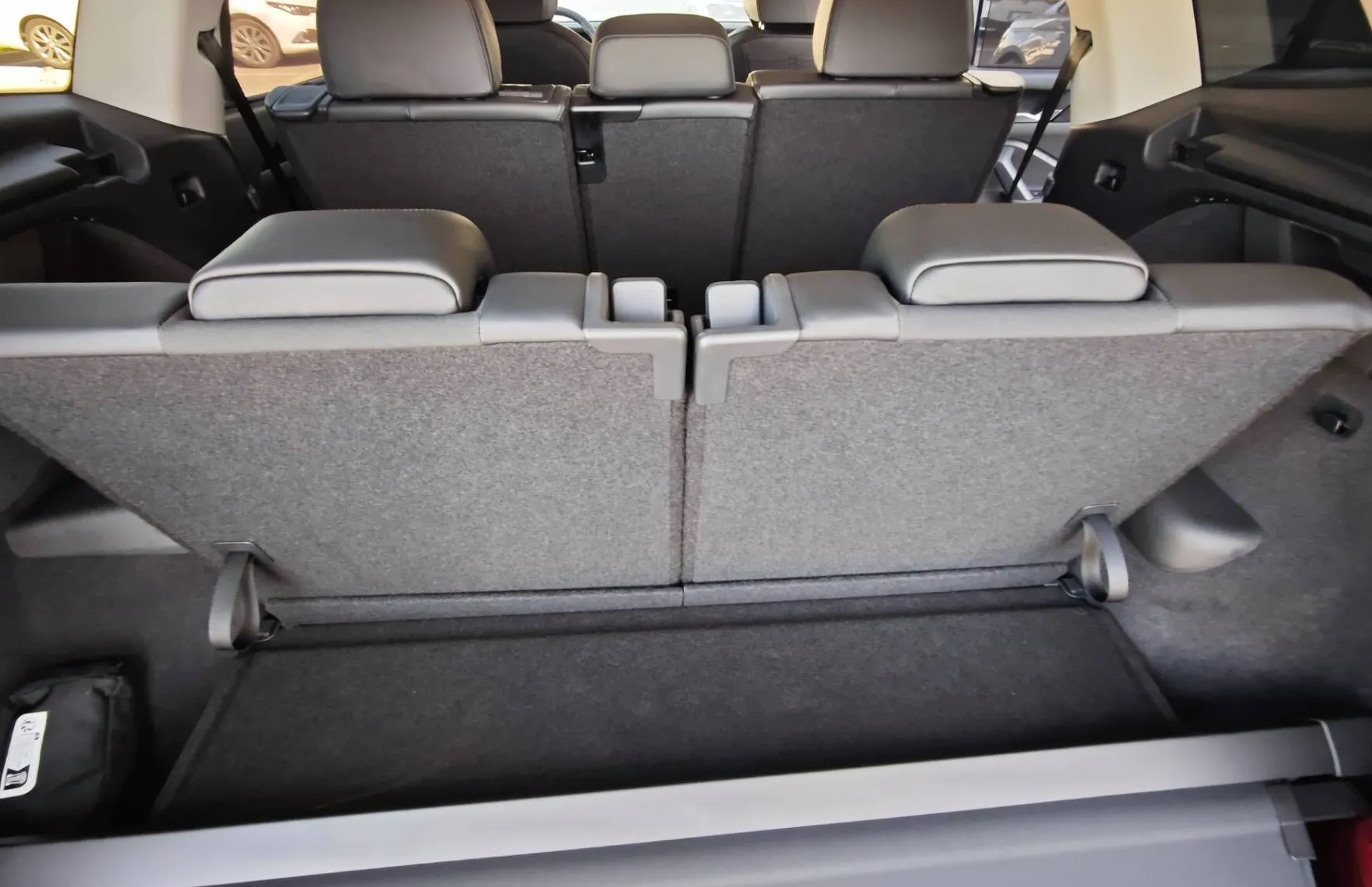Zunanja slika - Volkswagen Tayron - 1.5 eTSI DSG 4ALL 110kW 7 sedežev |KOT NOV| - 13