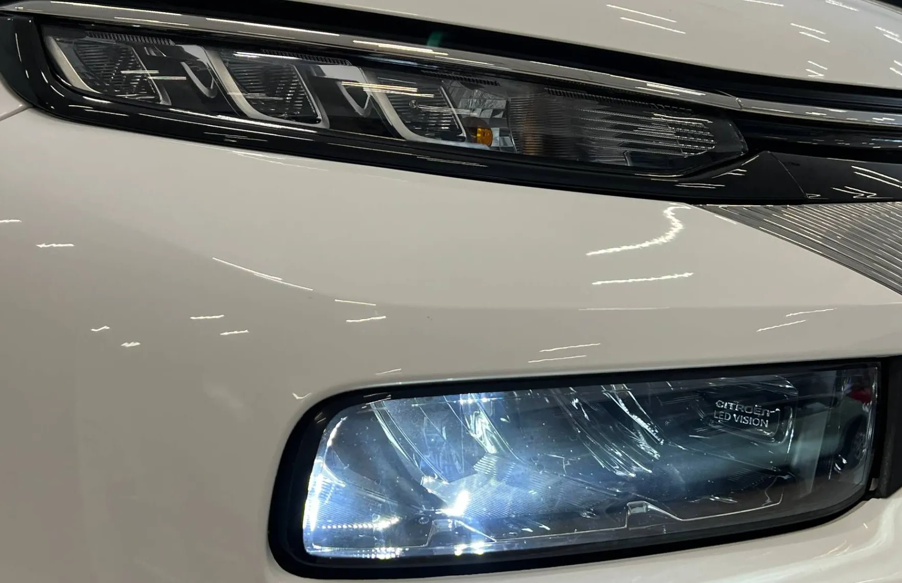 Zunanja slika - Citroën C3 Aircross - 1.2-SHINE-FULL-LED-KAM-MRTVI-KOTI-NAVI-16C - 18