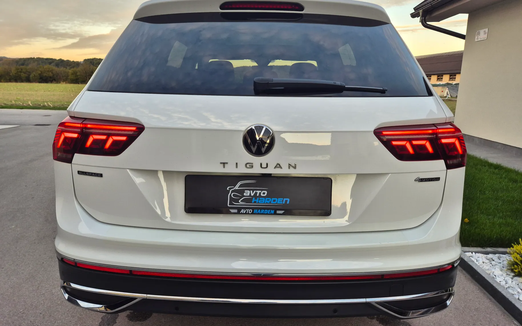 Zunanja slika - Volkswagen Tiguan - 4motion 2.0 TDI BMT Elegance DSG - 5