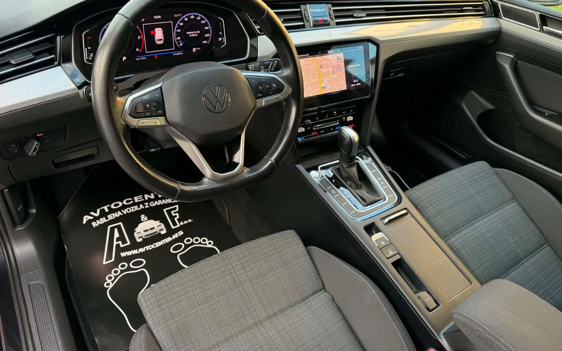 Notranja slika - Volkswagen Passat Variant - 2.0 TDI-DSG-VIRTUAL-LED-LIZING ZA TUJCE-NAVI- - 8