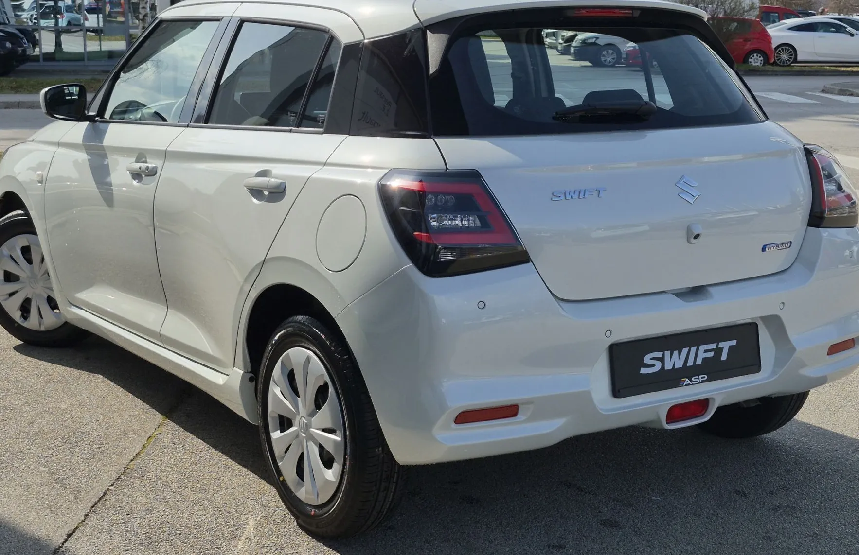 Zunanja slika - Suzuki Swift - 1.2 HIBRID COMFORT - 9