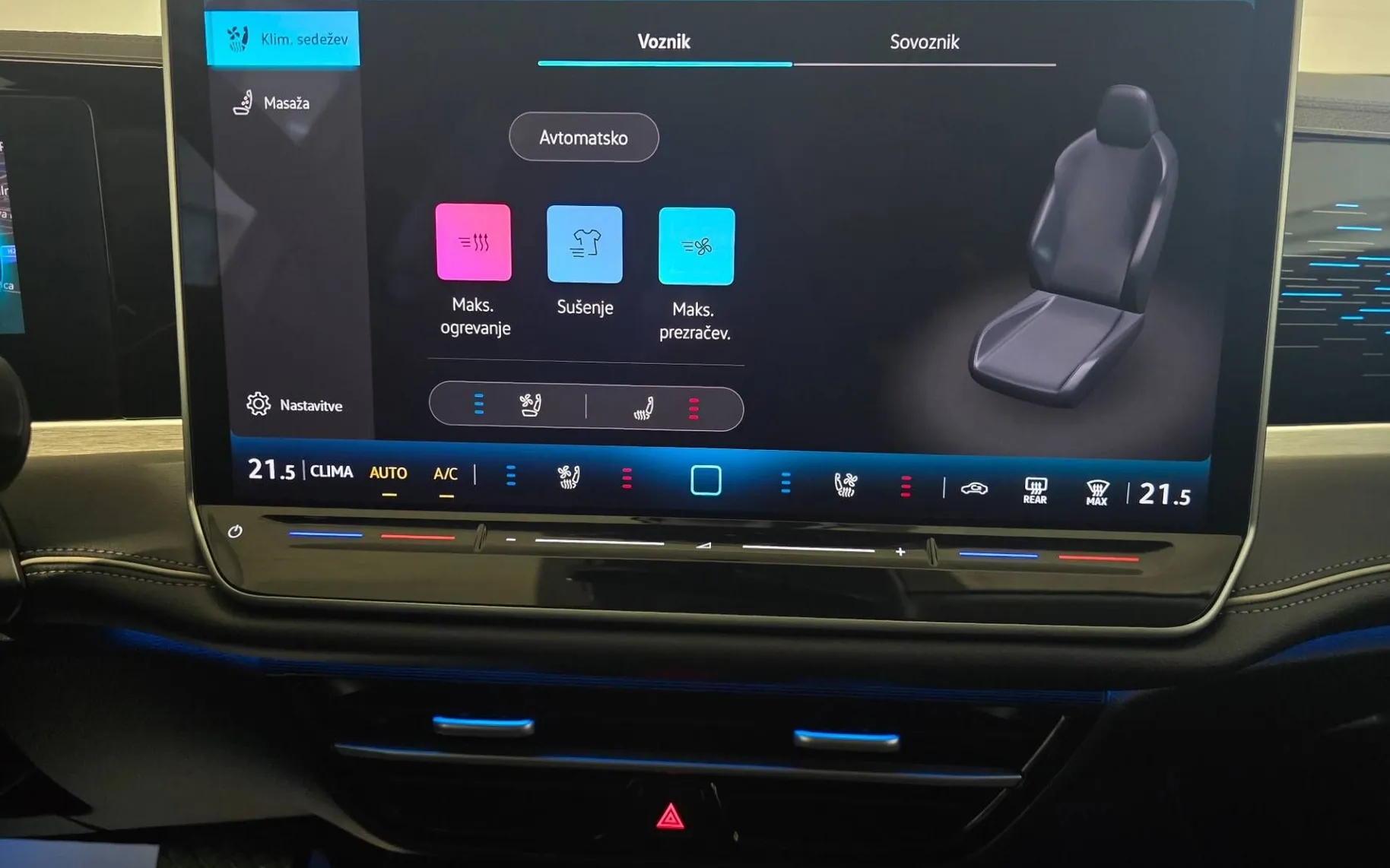 Notranja slika - Volkswagen Passat Variant - 1.5 eTSI Business DSG - Matrix.360kam.DCC Pro.HUD. - 16