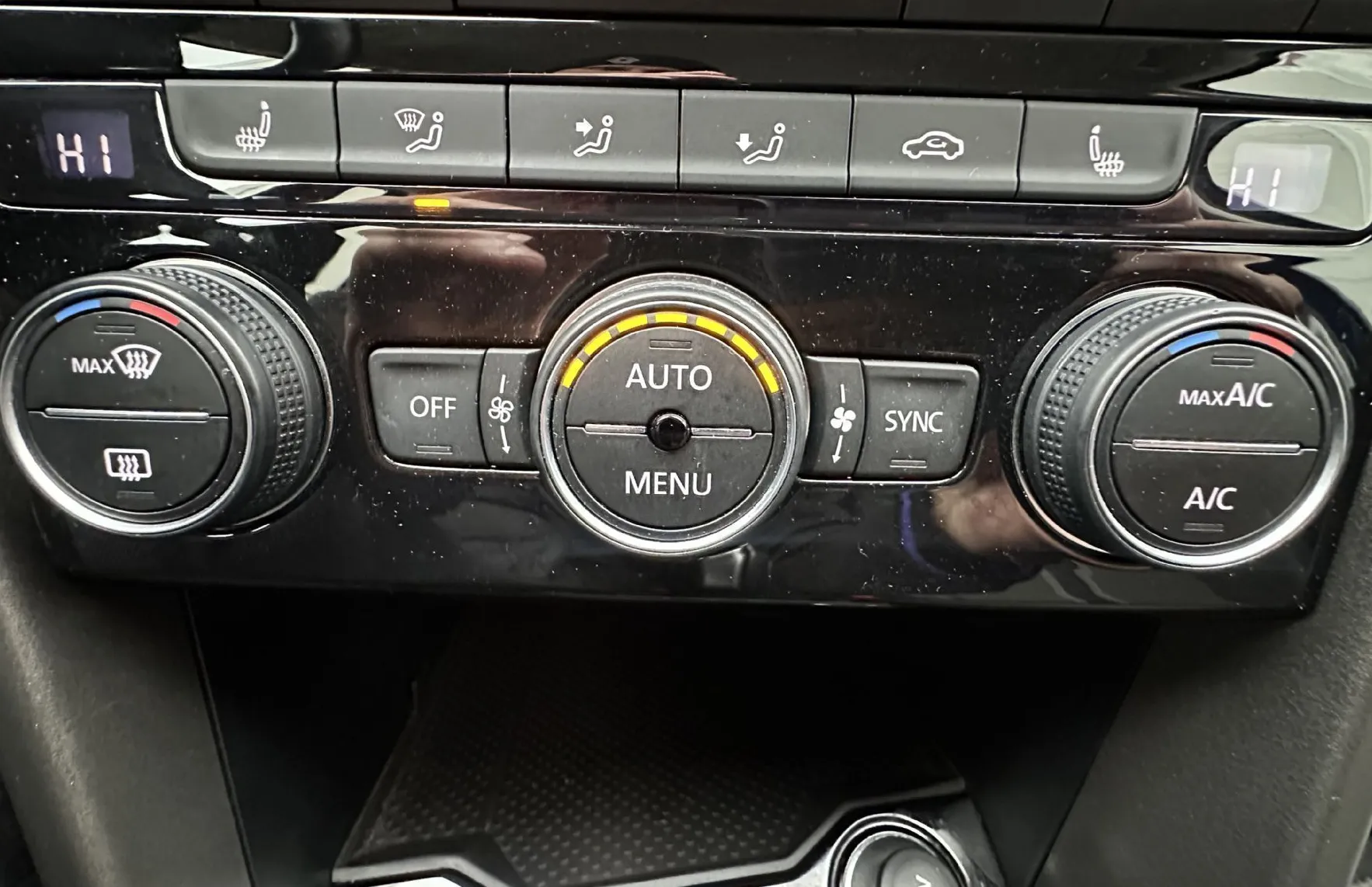 Zunanja slika - Volkswagen T-Roc - 2.0 TDI avt. SCR Style 110.NEMŠKI+4ALU.ACC.NAVI - 13