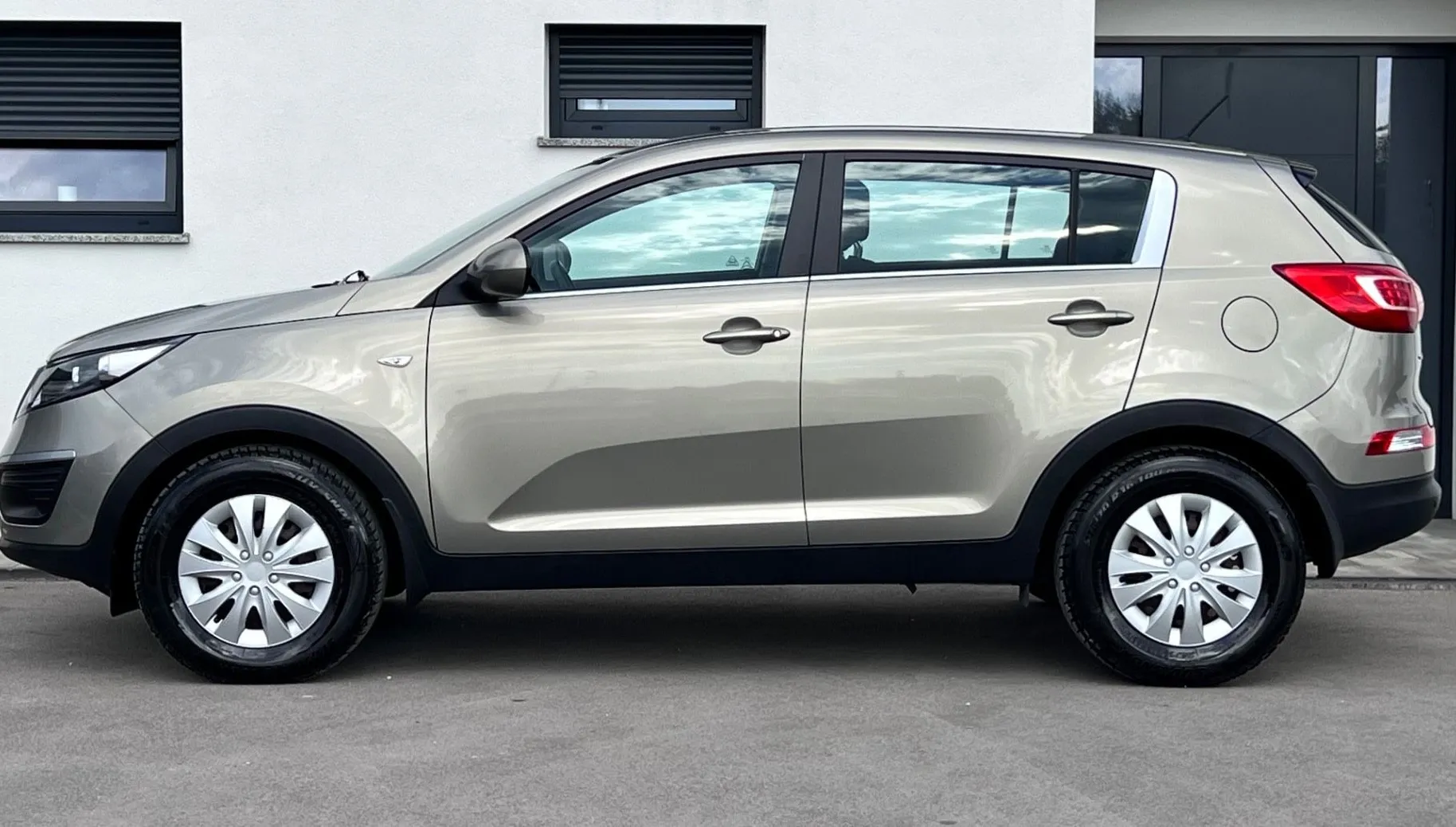 Zunanja slika - KIA Sportage - 1.7 CRDi+SLO... - 4