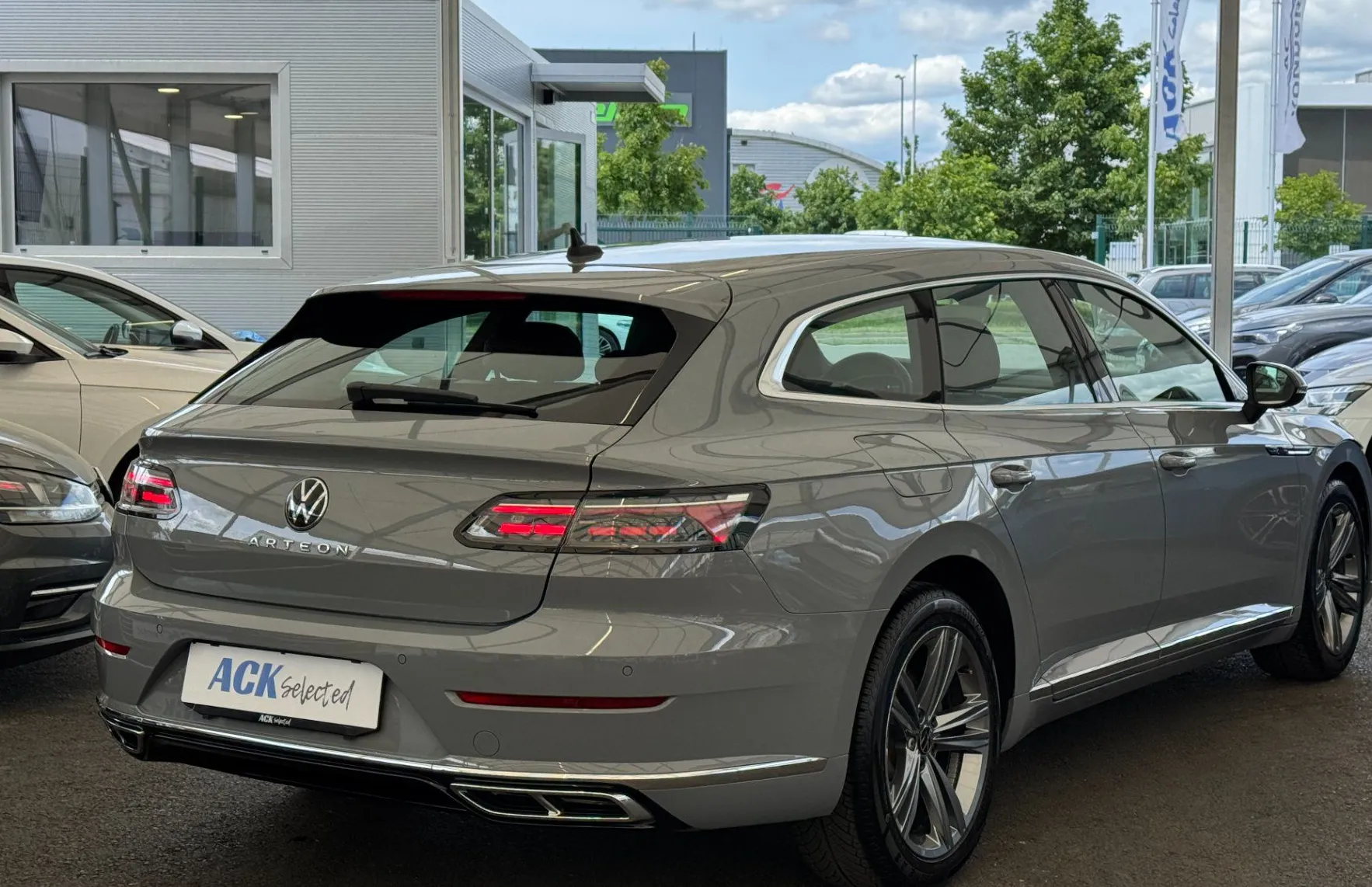 Zunanja slika - Volkswagen Arteon - Shooting Brake R-Line 2.0 TSI DSG LED-NAVI-EASY OPEN-OGR. - 6