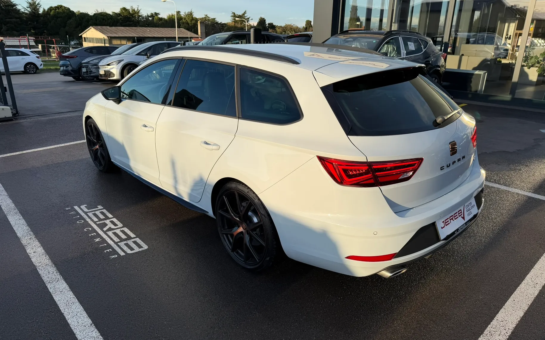 Zunanja slika - Seat Leon - 2.0 TSI 221KW DSG CUPRA ST 4WD - 11