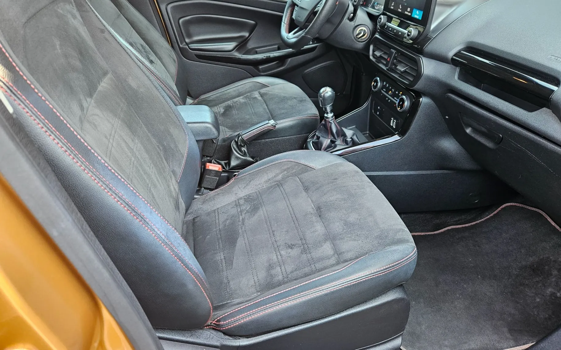 Notranja slika - Ford Ecosport - 1.0 EcoBoost  ST-Line S S  TEMPOMAT DAB PDC... - 9