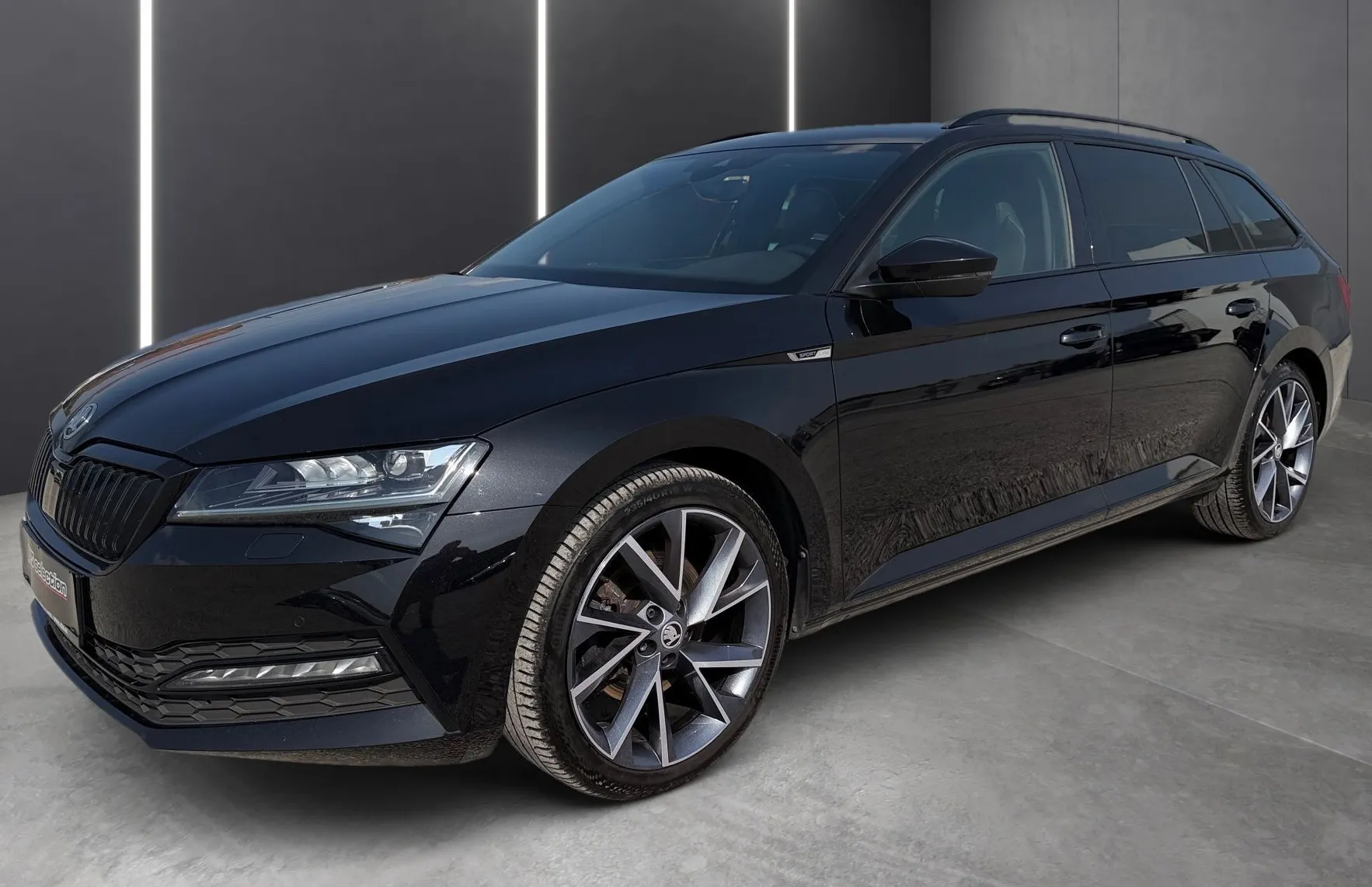 Zunanja slika - Škoda Superb - 2.0 TDI Sportline Combi DSG 147kW-Matrix-Kamera... - 1