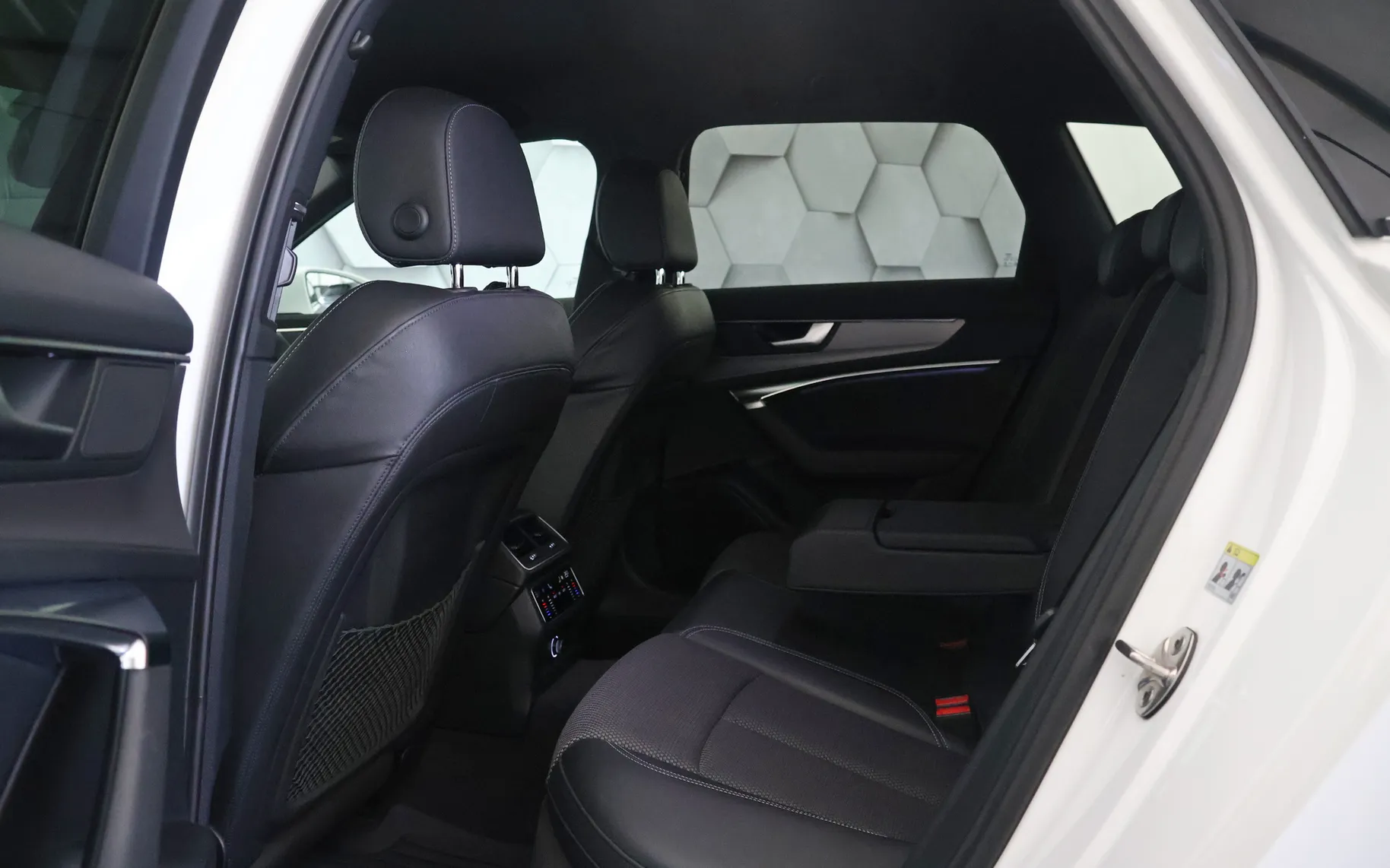 Zunanja slika - Audi A6 - AVANT 40TDI Quattro S-Tronic 3xS-Line - 10