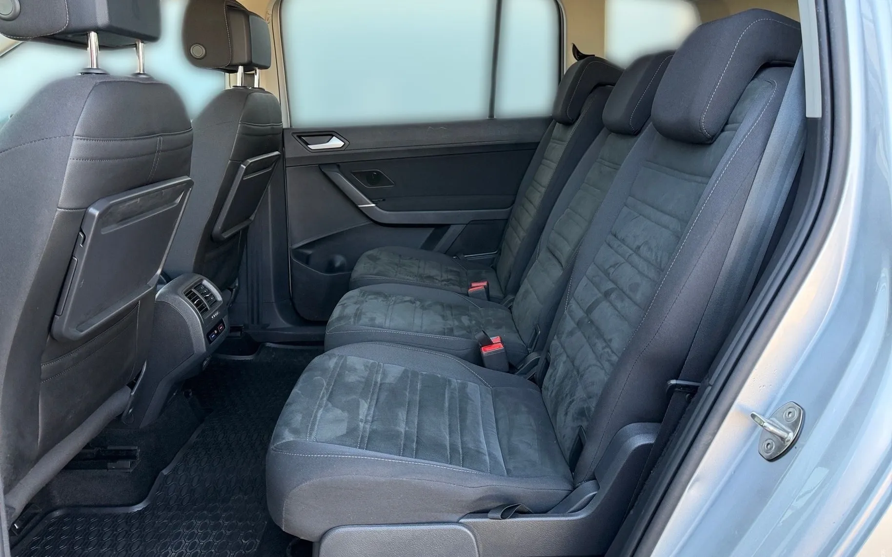 Notranja slika - Volkswagen Touran - 2.0 TDI SCR avt. Family-LED-Vlečna kljuka-ACC... - 11