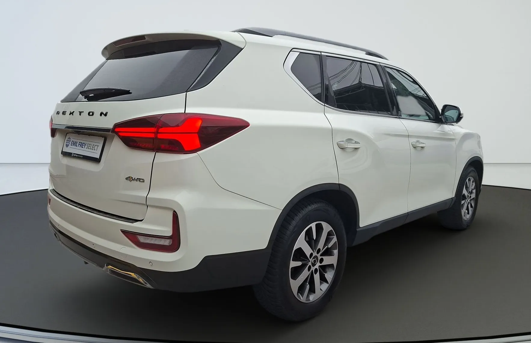 Zunanja slika - KG Mobility Rexton - 2.2 XDI AWD Dynamic Avt. - 3