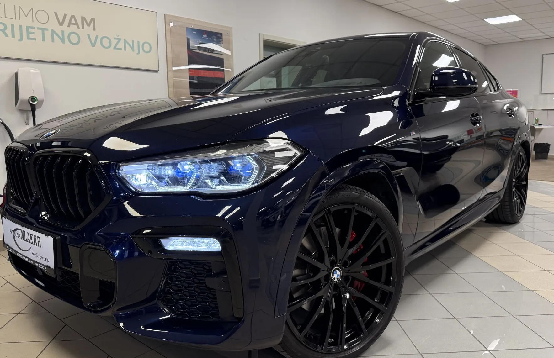 Zunanja slika - BMW X6 - serija : xDrive30d -M-SHADOW-TANSANITE-LASER-ZRAČNO.-22COL - 3