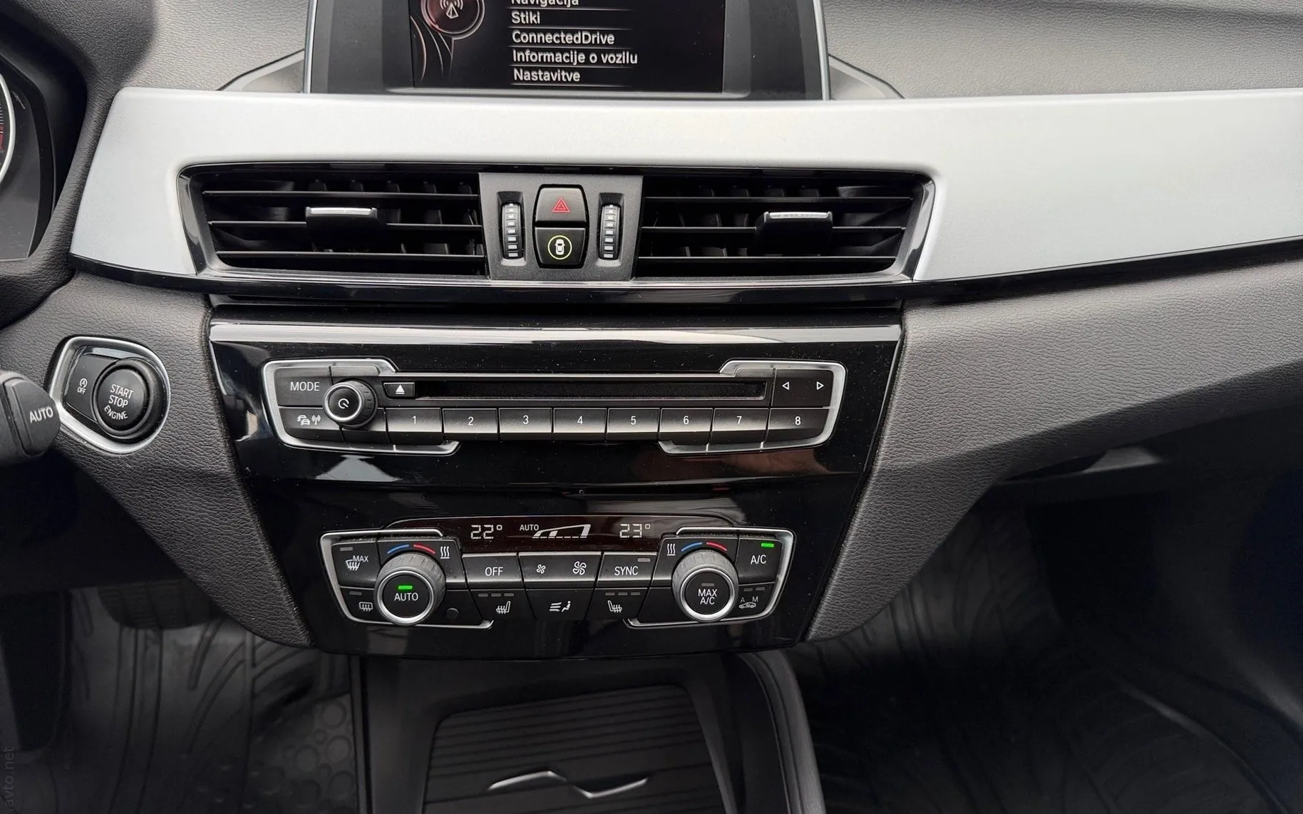 Notranja slika - BMW serija X1: - sDrive18d Advantage-LED-PDC-NAVI-Ogrevana sedeža.. - 9