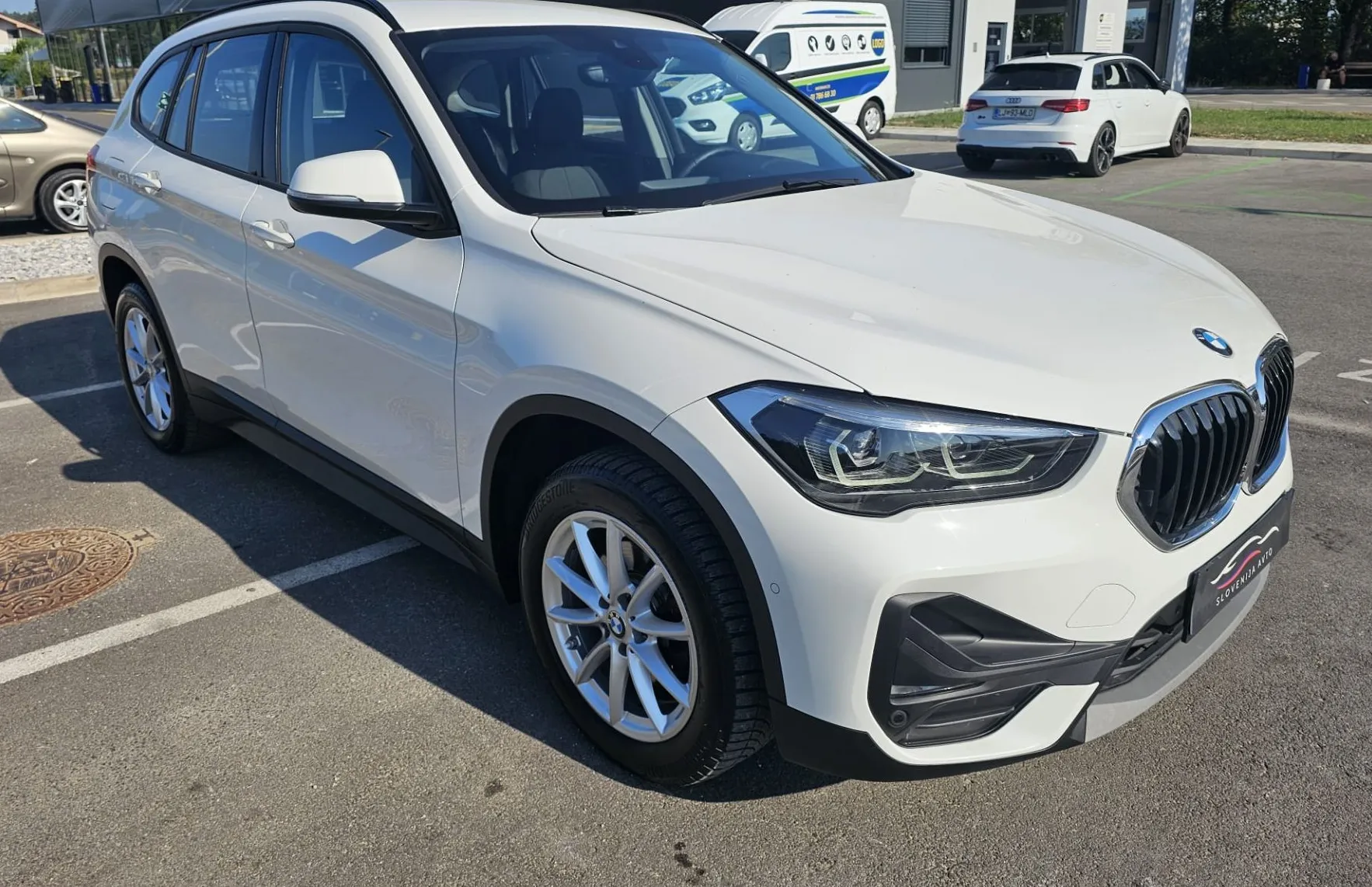 Zunanja slika - BMW X1 - serija : xDrive18d Advantage|navi|el prtljažnik|fulLED| - 2