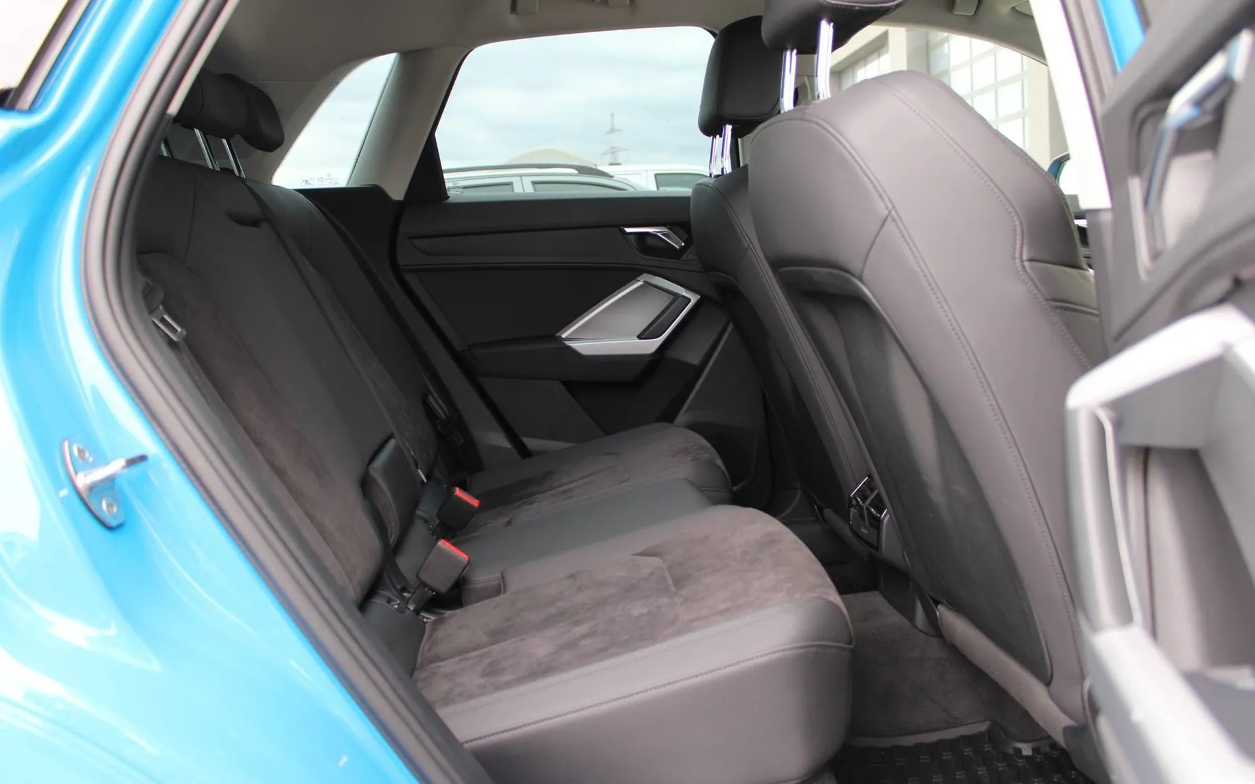Zunanja slika - Audi Q3 - 35 TDI S tronic S-LINE LED VIRTUAL SPORT SED - 12