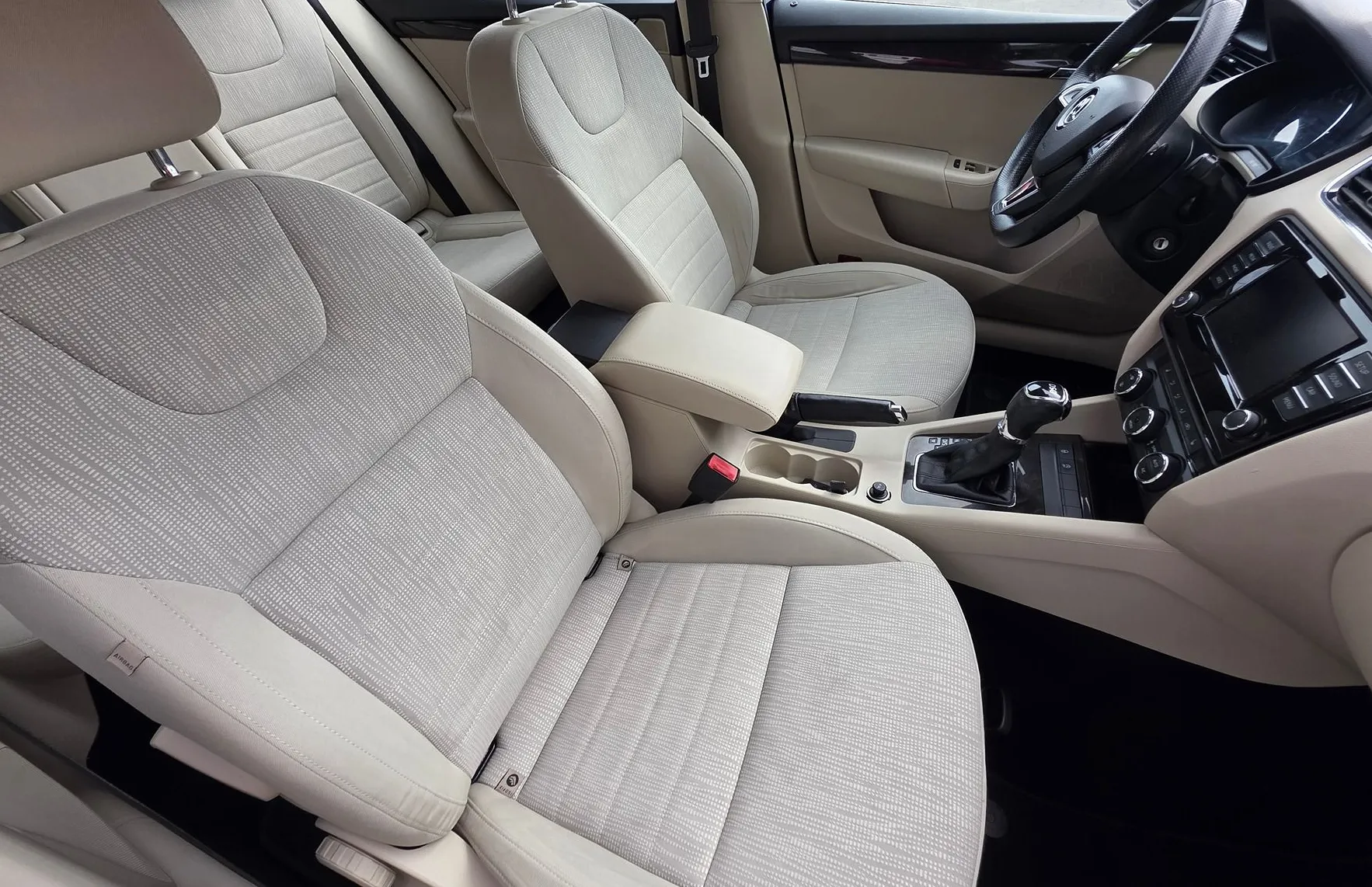 Zunanja slika - Škoda Octavia - COMBI 1.6 TDI STYLE DSG ALU PLATIŠČA-1.LASTNIK-SLO - 13