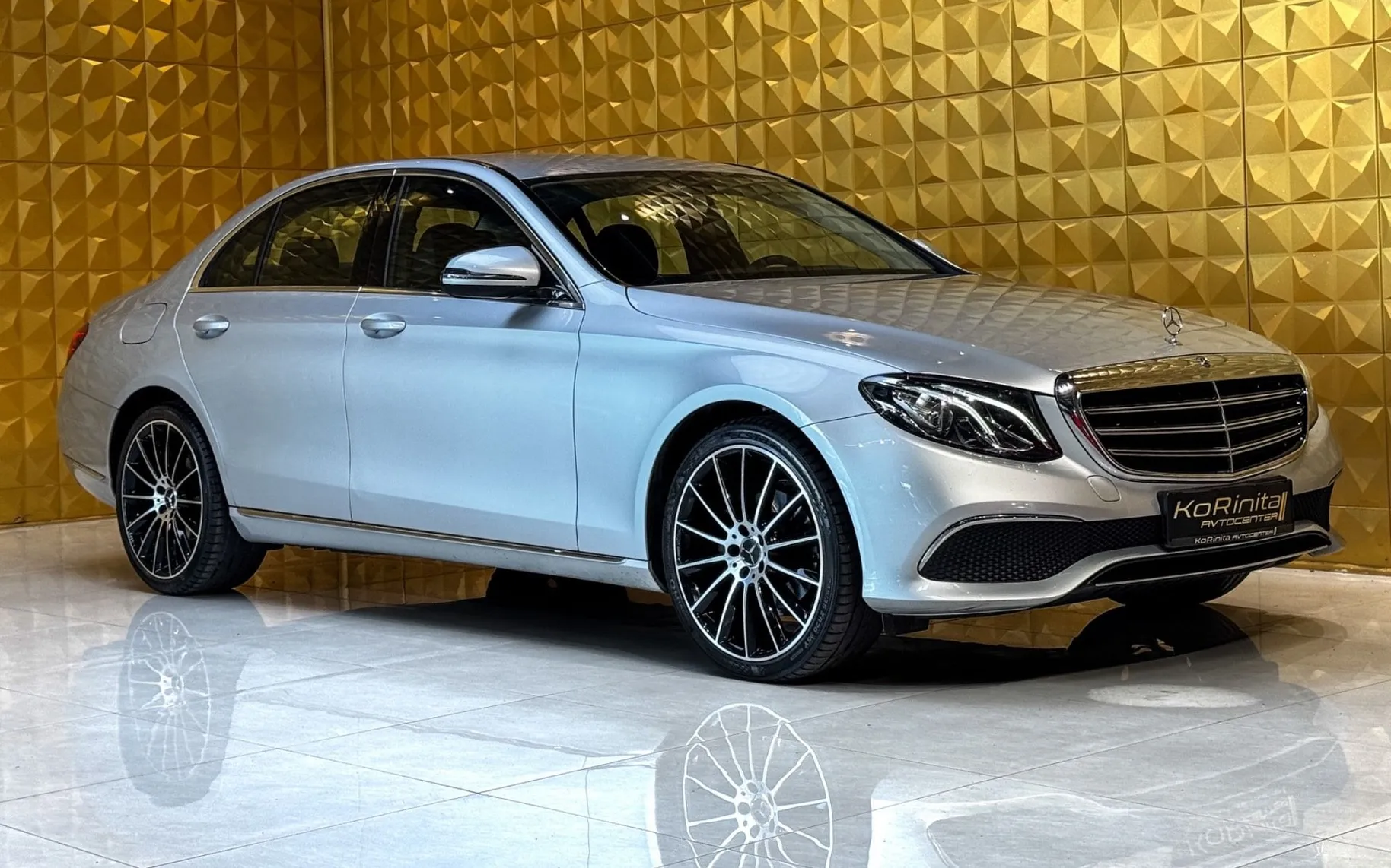 Zunanja slika - Mercedes-Benz E-Razred - E200d AUT.-AMBI-NAVI-F1-TEMP-BREZ POLOGA - 1
