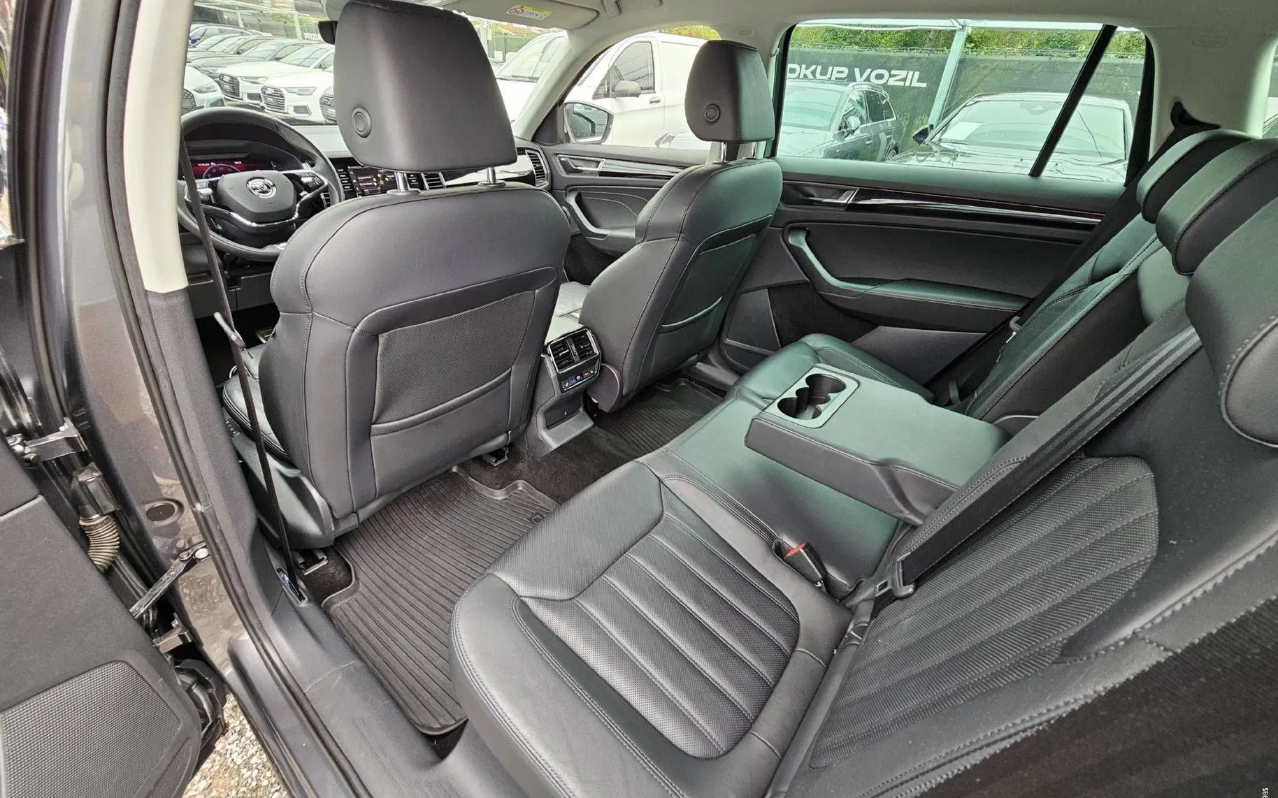 Notranja slika - Škoda Kodiaq - L K 2.0 TSI 4X4 DSG |VIRTUAL|3D-KAM|HL-SED|RADAR| - 10