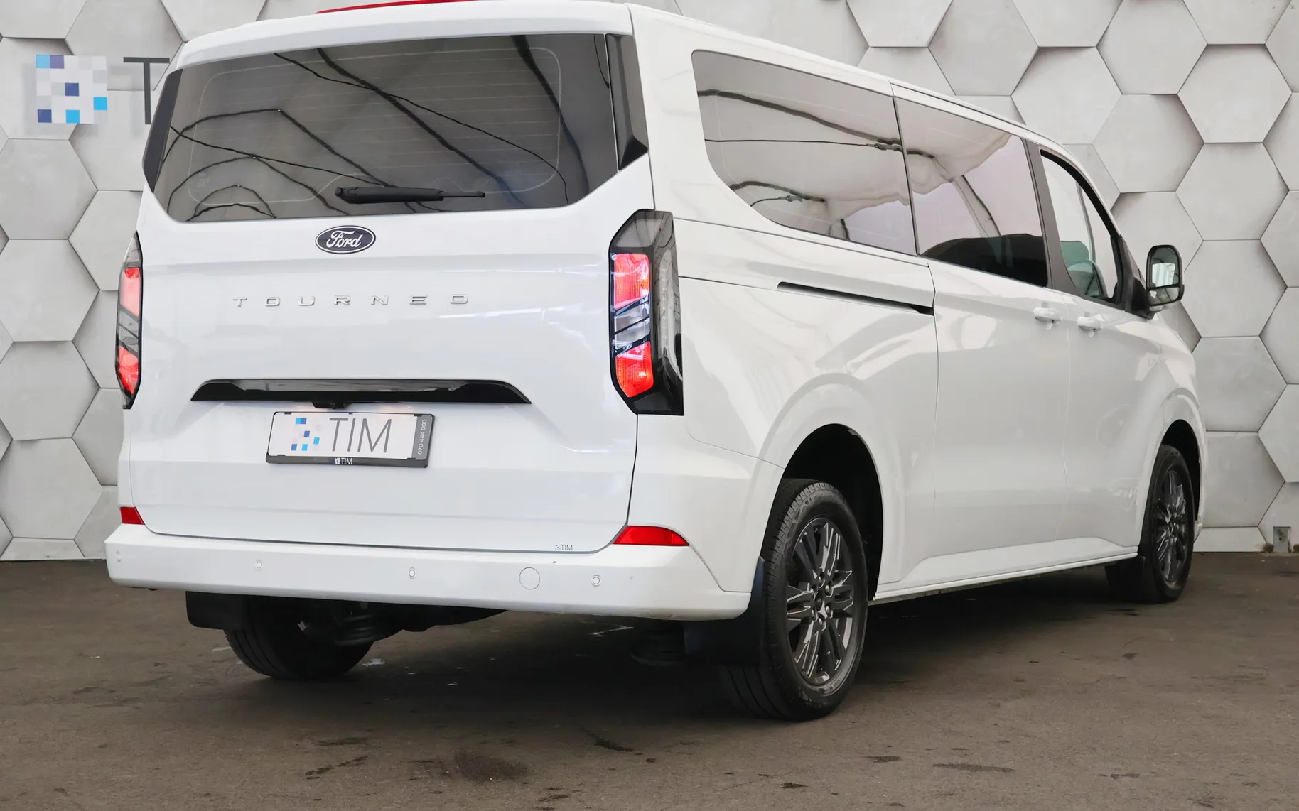 Zunanja slika - Ford E-Transit Custom - L2 2.0 TDCi Titanium 150KM 1+8 - 3