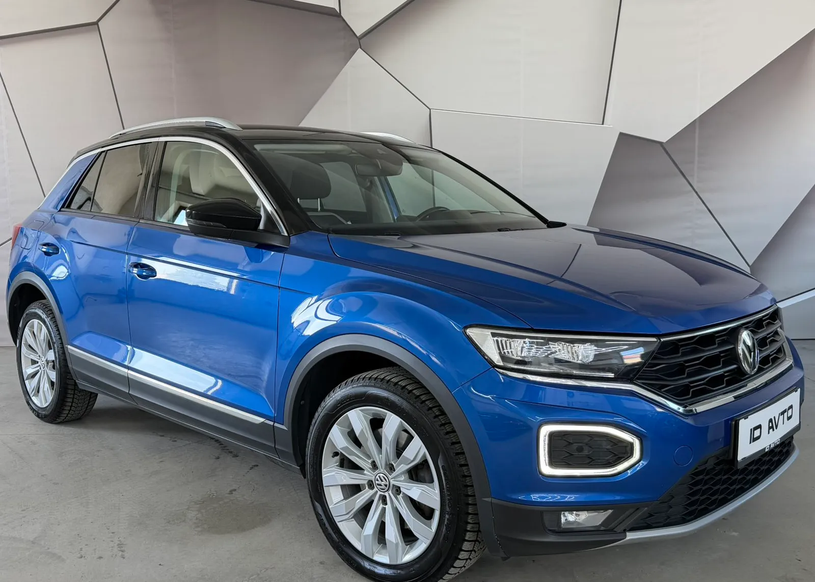 Zunanja slika - VW T-Roc - 2.0 TDI 4M AUT. - 1