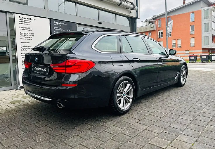 Zunanja slika - BMW Serija 5 - Touring: 520d  Luxury Line   I   Head Up   I   RADAR - 3