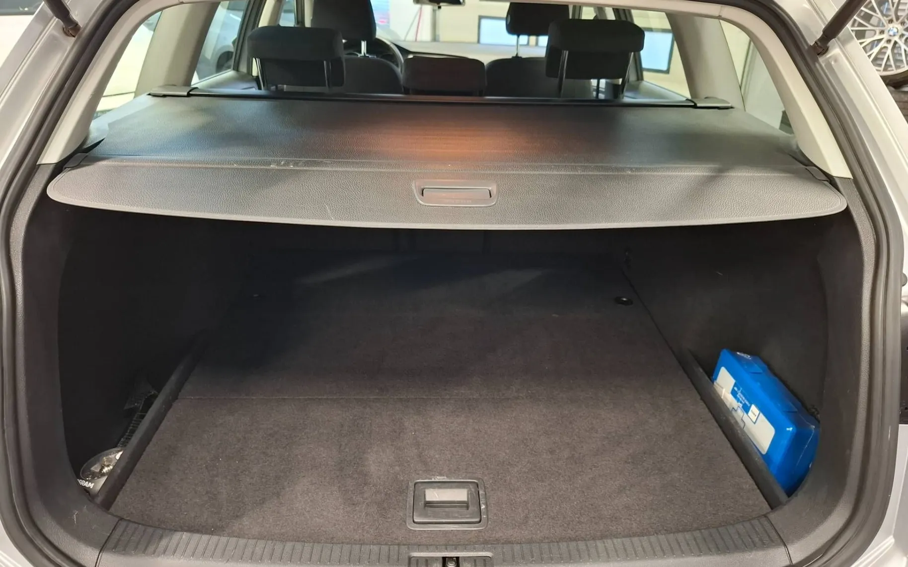Notranja slika - Volkswagen Golf Variant - 1.6 TDI BlueMotion Comfortline KREDIT BREZ POLOGA - 11
