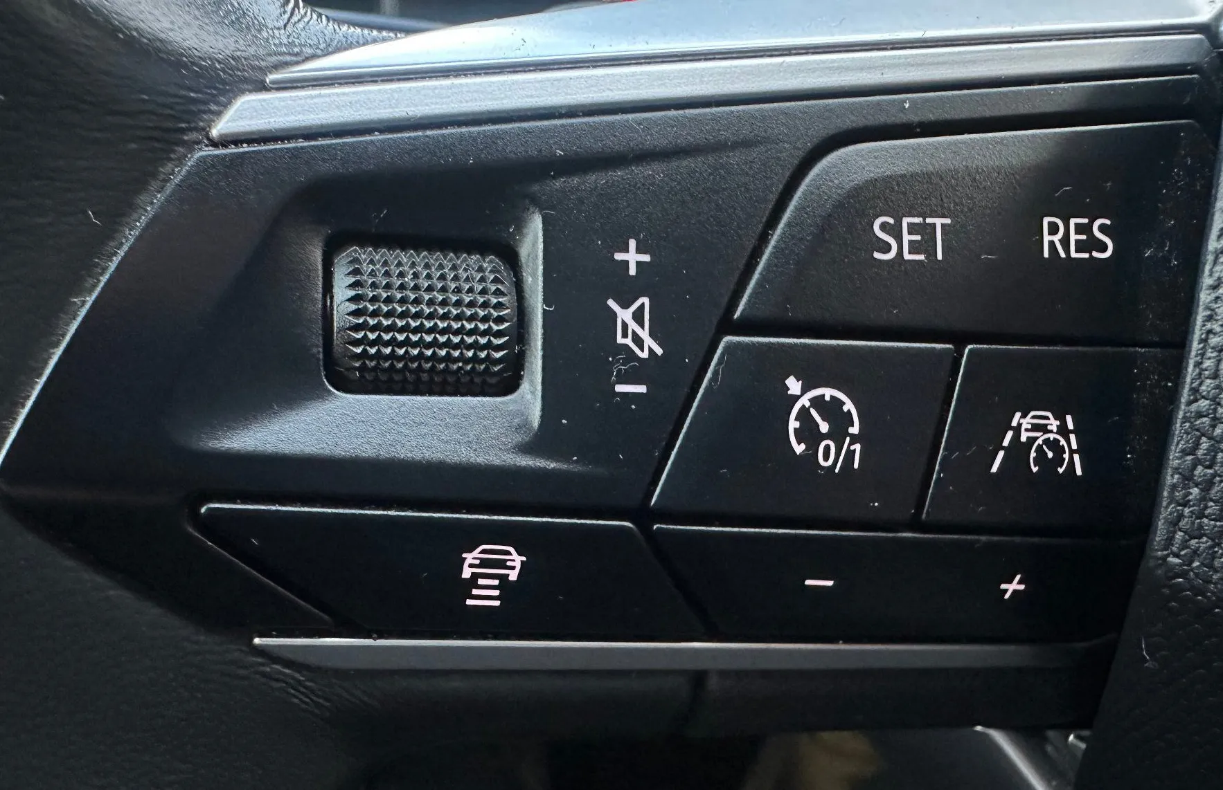 Zunanja slika - Seat Leon - 1.5 ETSI 110KW XCELLENCE.LED.KAMERA.PANORAMA - 17