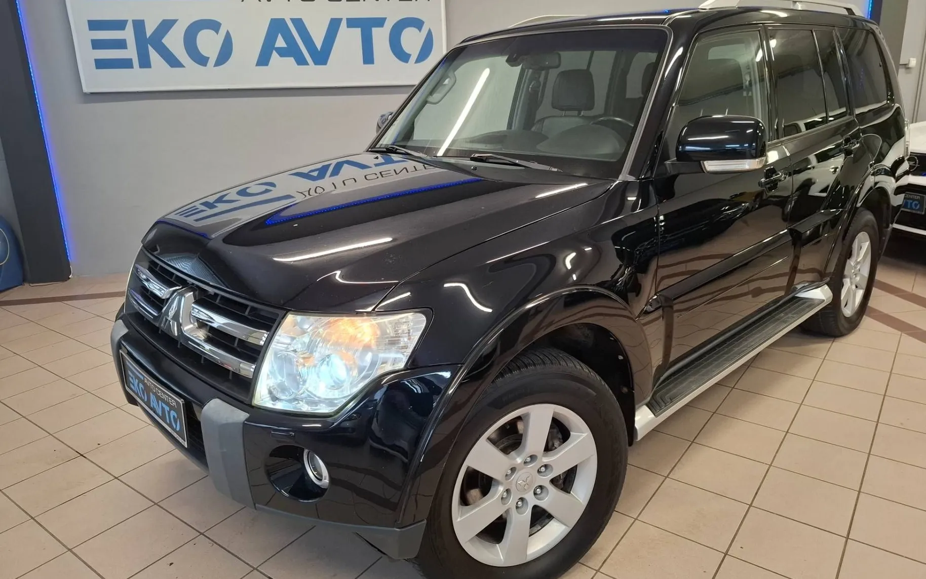 Zunanja slika - Mitsubishi Pajero - 3.2 DID Intense Avt. LWB 1LASTNIK-SLO-4X4-7SEDEŽEV - 1