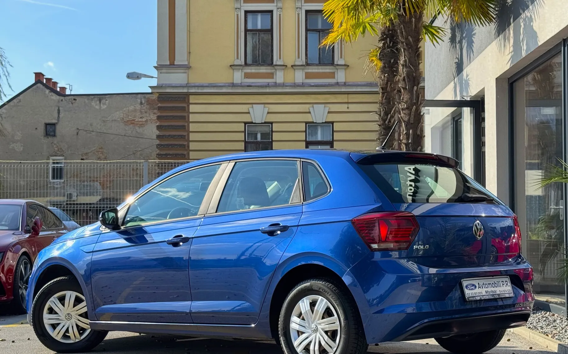 Zunanja slika - Volkswagen Polo - 1.0 TRENDLINE 1.LASTNICA SLO OGREVANA SEDEŽA - 5