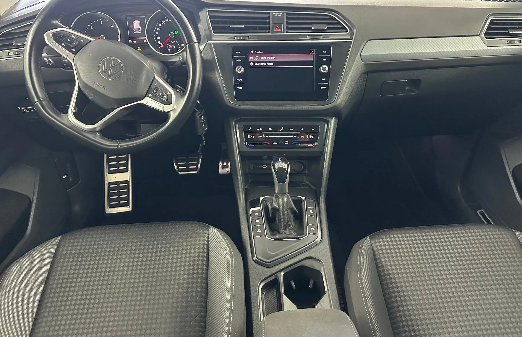 Zunanja slika - Volkswagen Tiguan - 2.0 TDI 110kW.NEMŠKI+4ALU.NAVI.AUT.GRET.SED.LED - 16