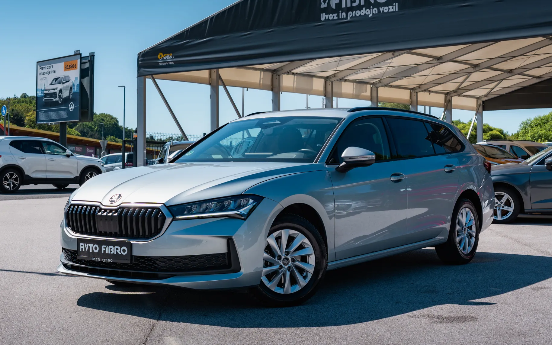 Zunanja slika - Škoda Superb - Combi 2.0 TDI AUT. - 1