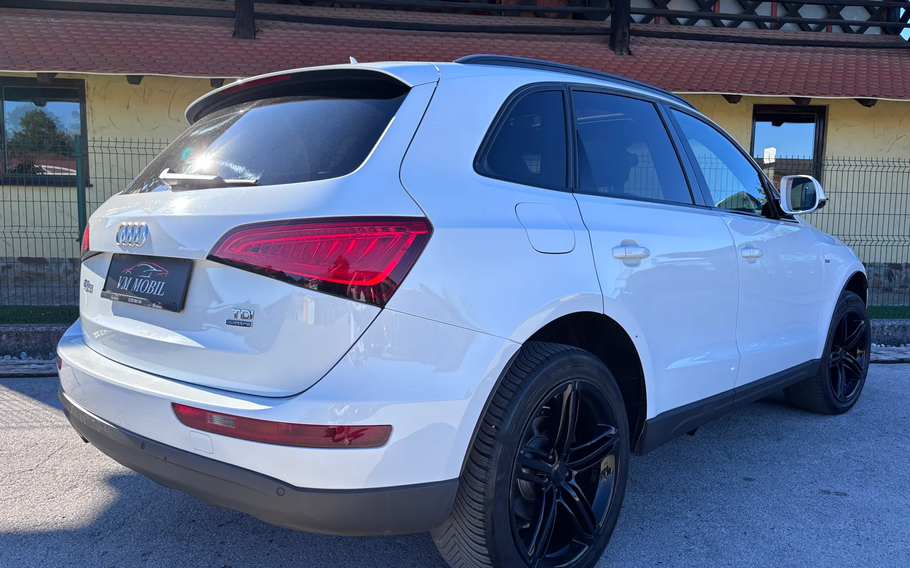 Zunanja slika - Audi Q5 - 2.0 TDI QUATTRO - S LINE-PANO-20 COL-VEL.SERV-KLJUKA - 3