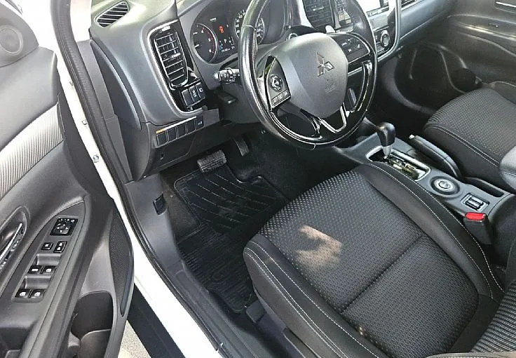 Zunanja slika - Mitsubishi Outlander - 4WD 2.2 DI-D 150ks °AUT.+F-1° °XENON° - 7
