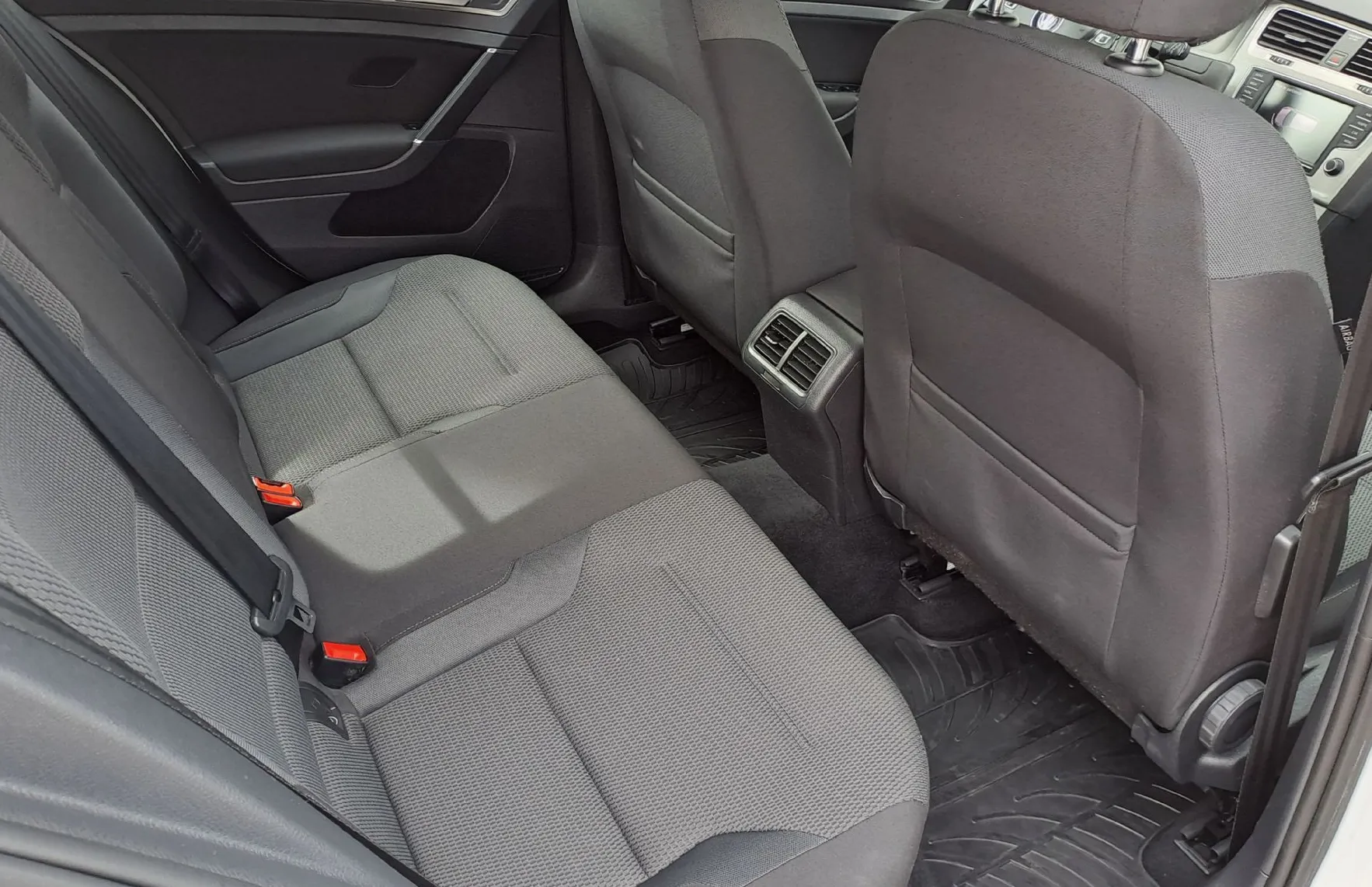 Zunanja slika - Volkswagen Golf - Variant 1.6 TDI BMT Comfortline - 7