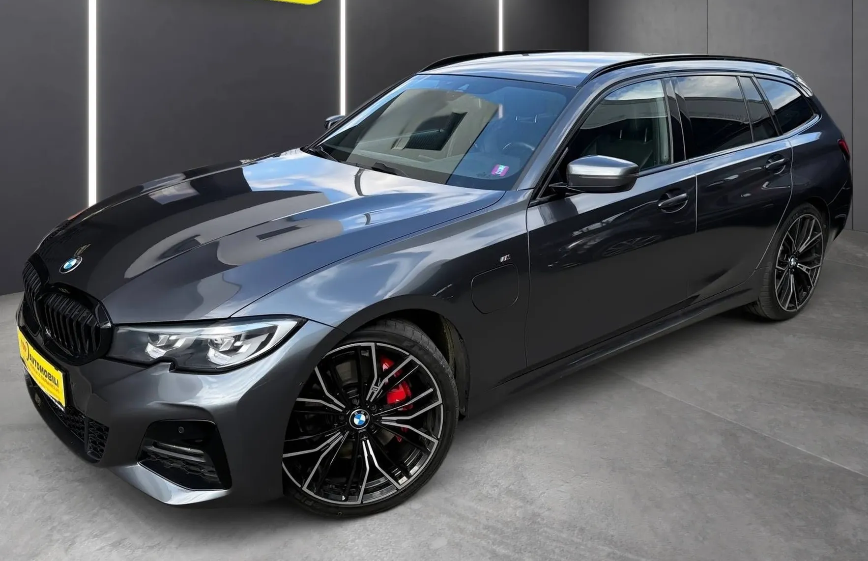 Zunanja slika - BMW Serija 3 - Touring: 330E M-PAKET FULL LED NAVI TEMP VIRTUAL KAMERA - 2