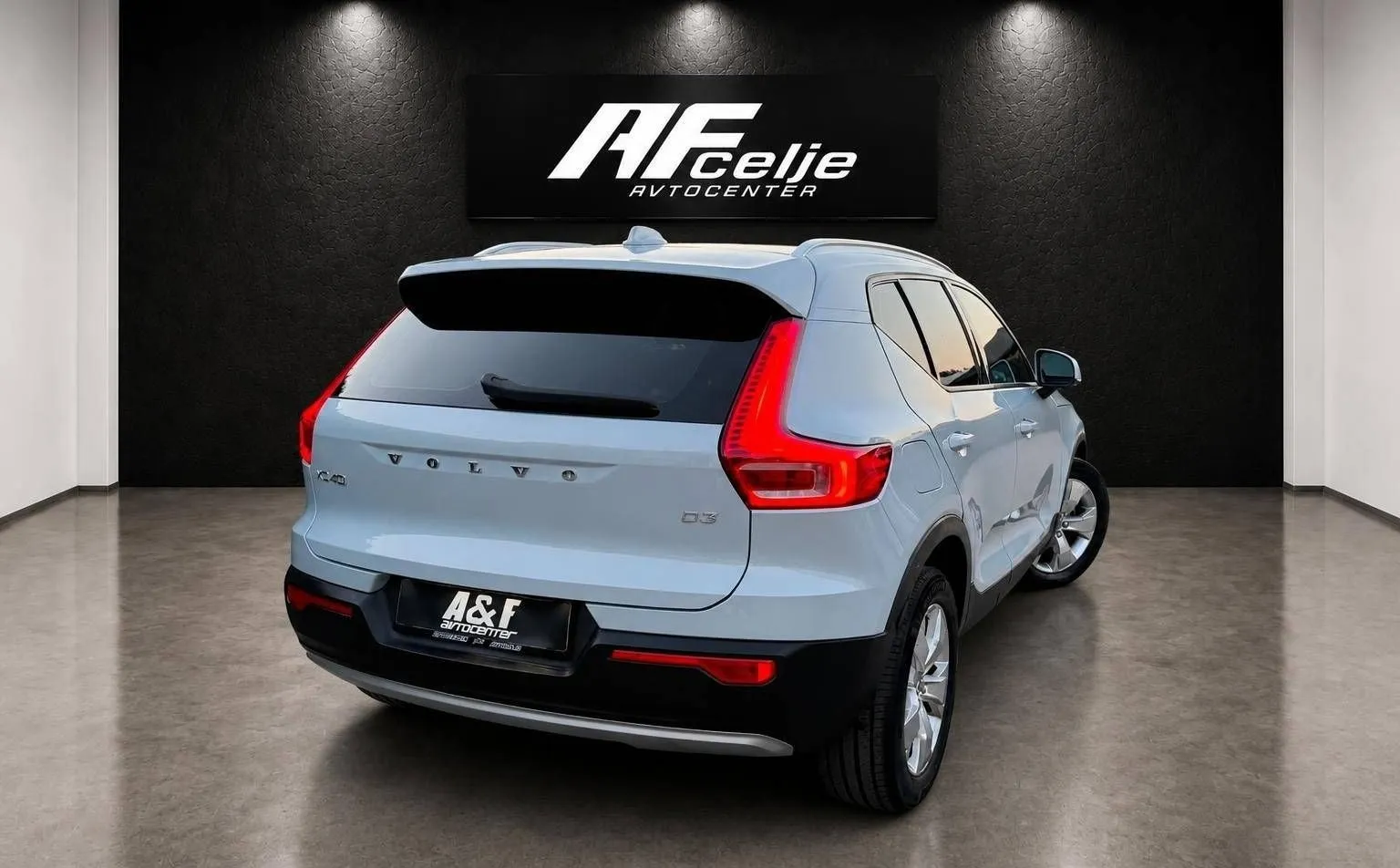 Zunanja slika - Volvo XC40 - D3-AUT-145.000km-VIRTUAL-LIZING ZA TUJCE-FUL LED - 5