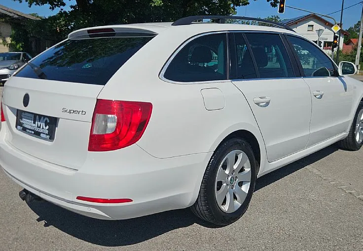 Zunanja slika - Škoda Superb - Combi 2.0 TDI 140ks °2-LASTNIK°  °TEMPOMAT° °PDC° - 5