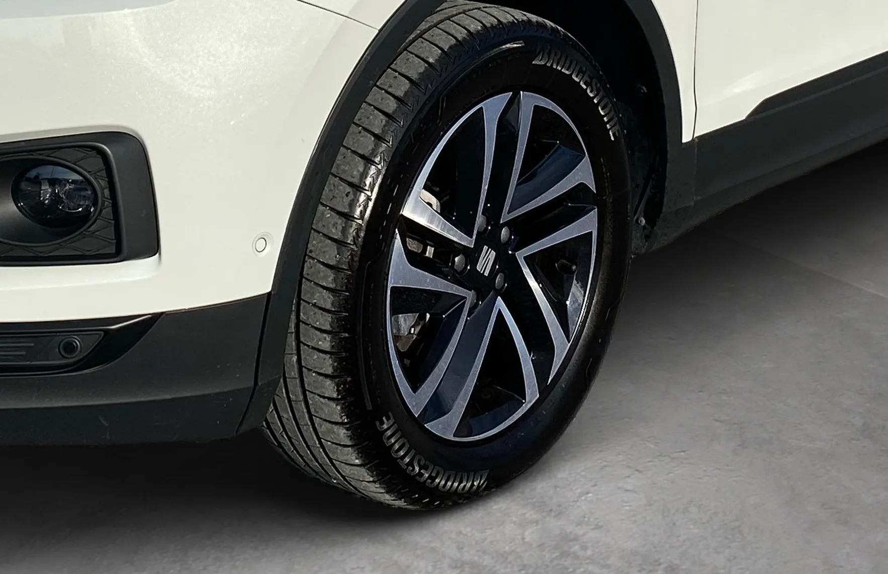 Zunanja slika - Seat Tarraco - 2.0 TDI 110KW STYLE DSG-PANORAMA-KAMERA-ACC.... - 6